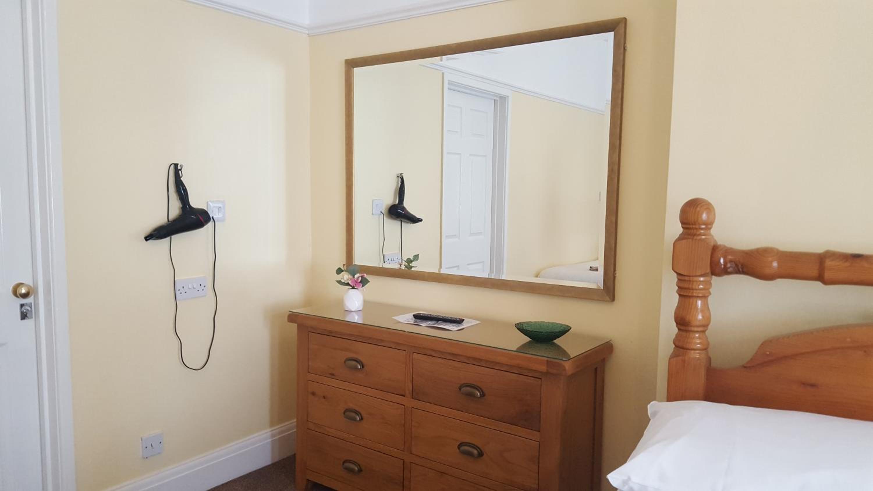 Deluxe Family Room - Photo 15
