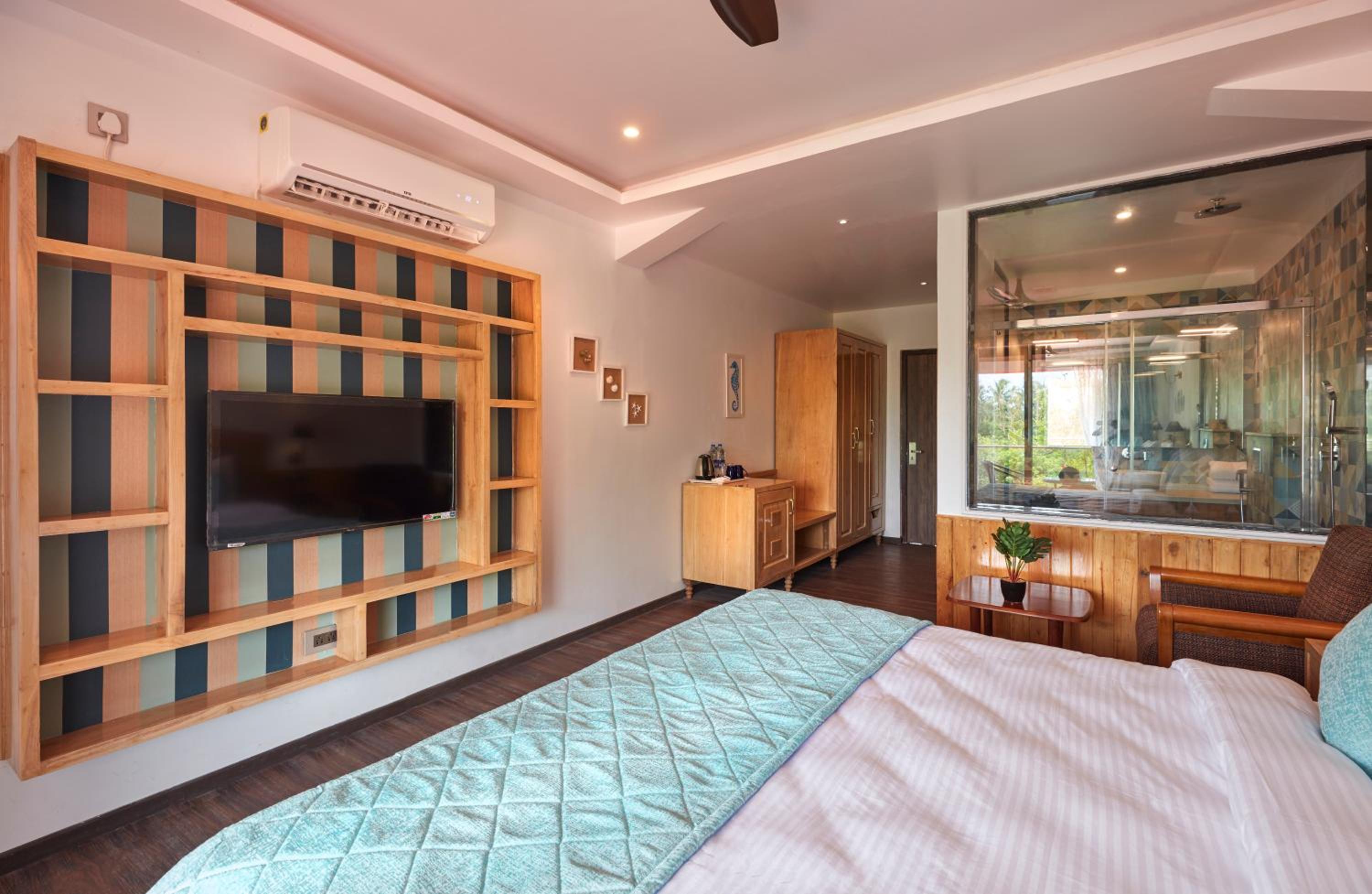 King Suite with Ocean View - Photo 6