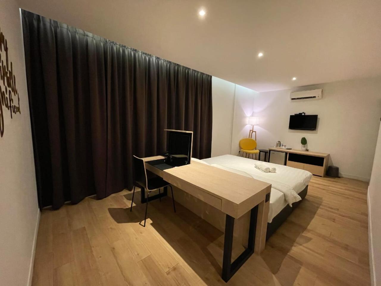Superior King Room