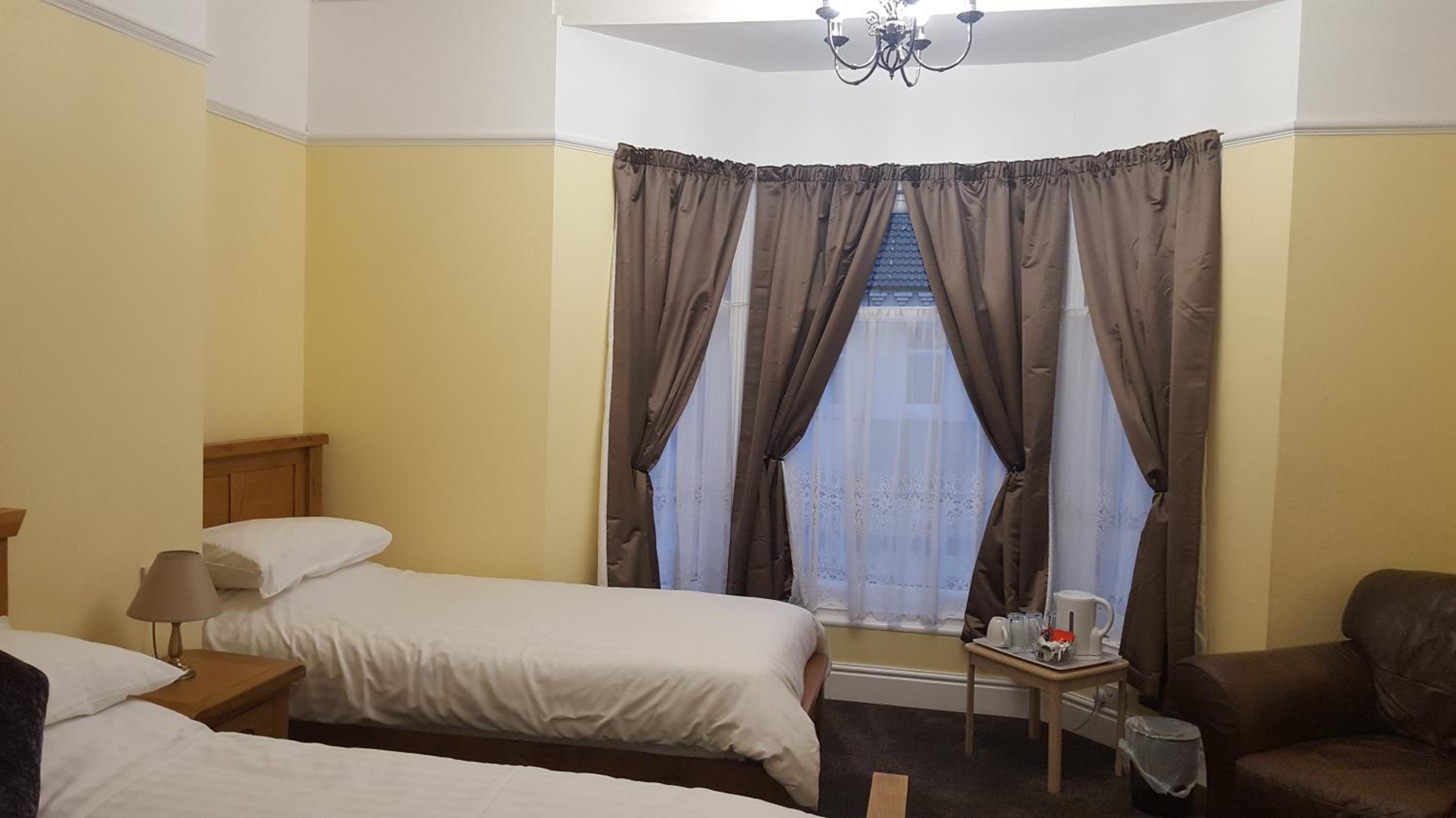 Family Room with Private Bathroom - Photo 12