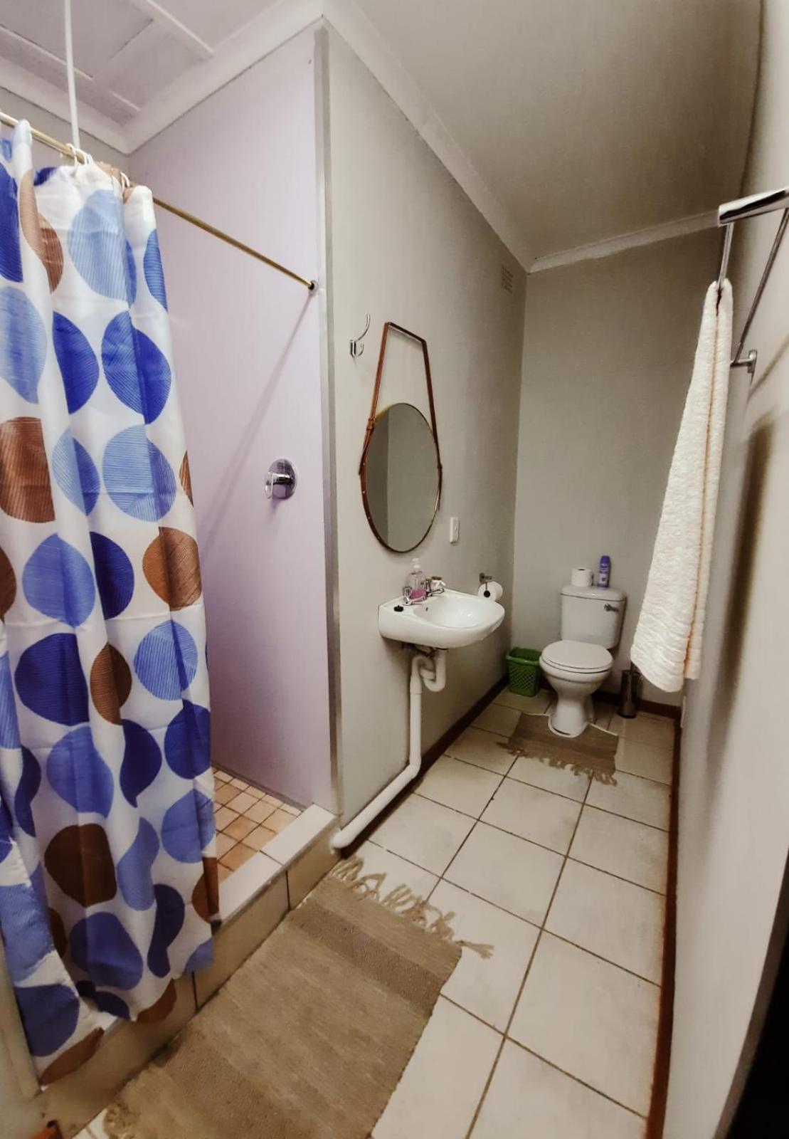 Standard Double Room - Photo 7