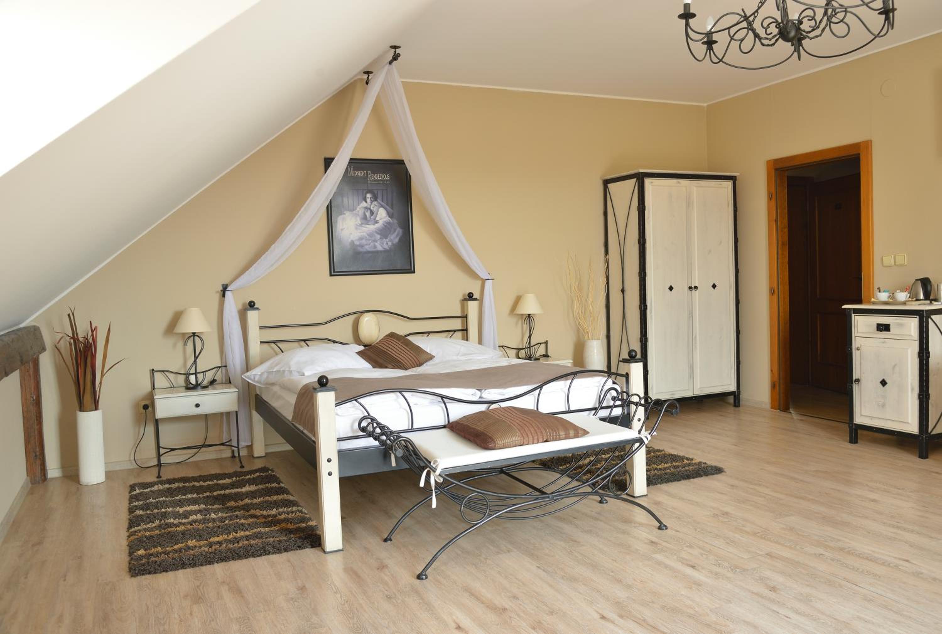 Double Room with Spa Bath photo 1
