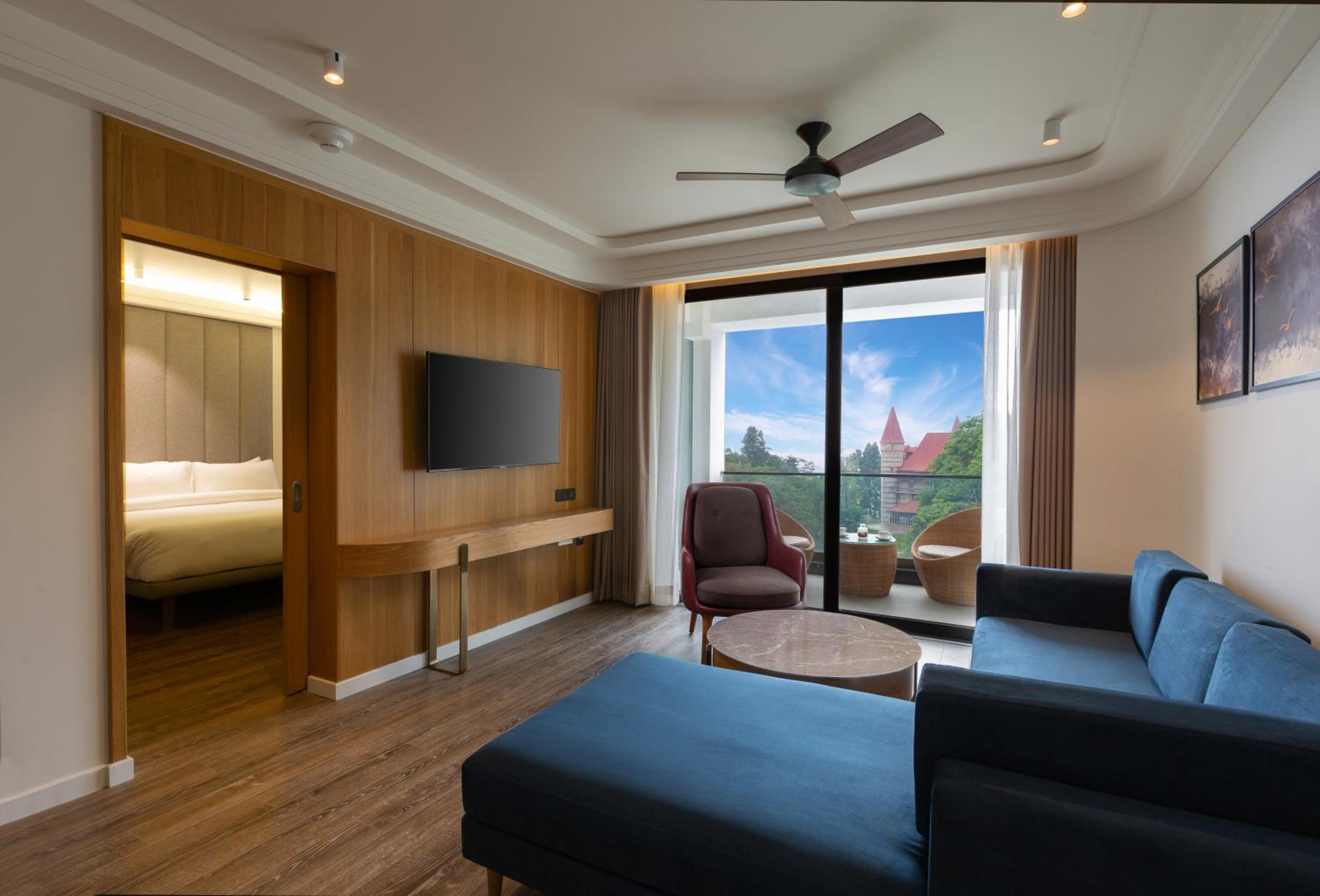 Suite with complimentary evening tea/coffee - Photo 4