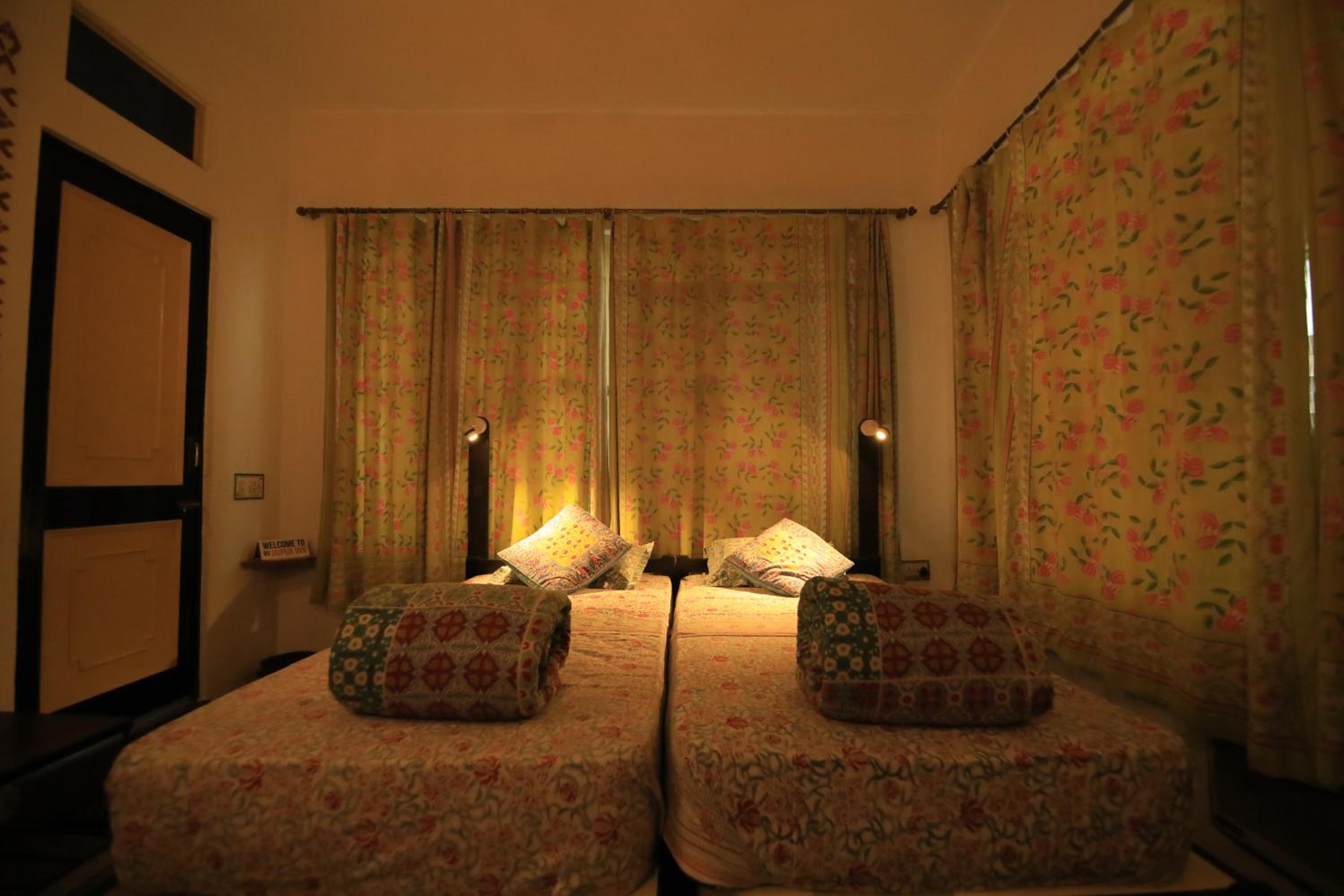 Deluxe Double or Twin Room - Photo 2