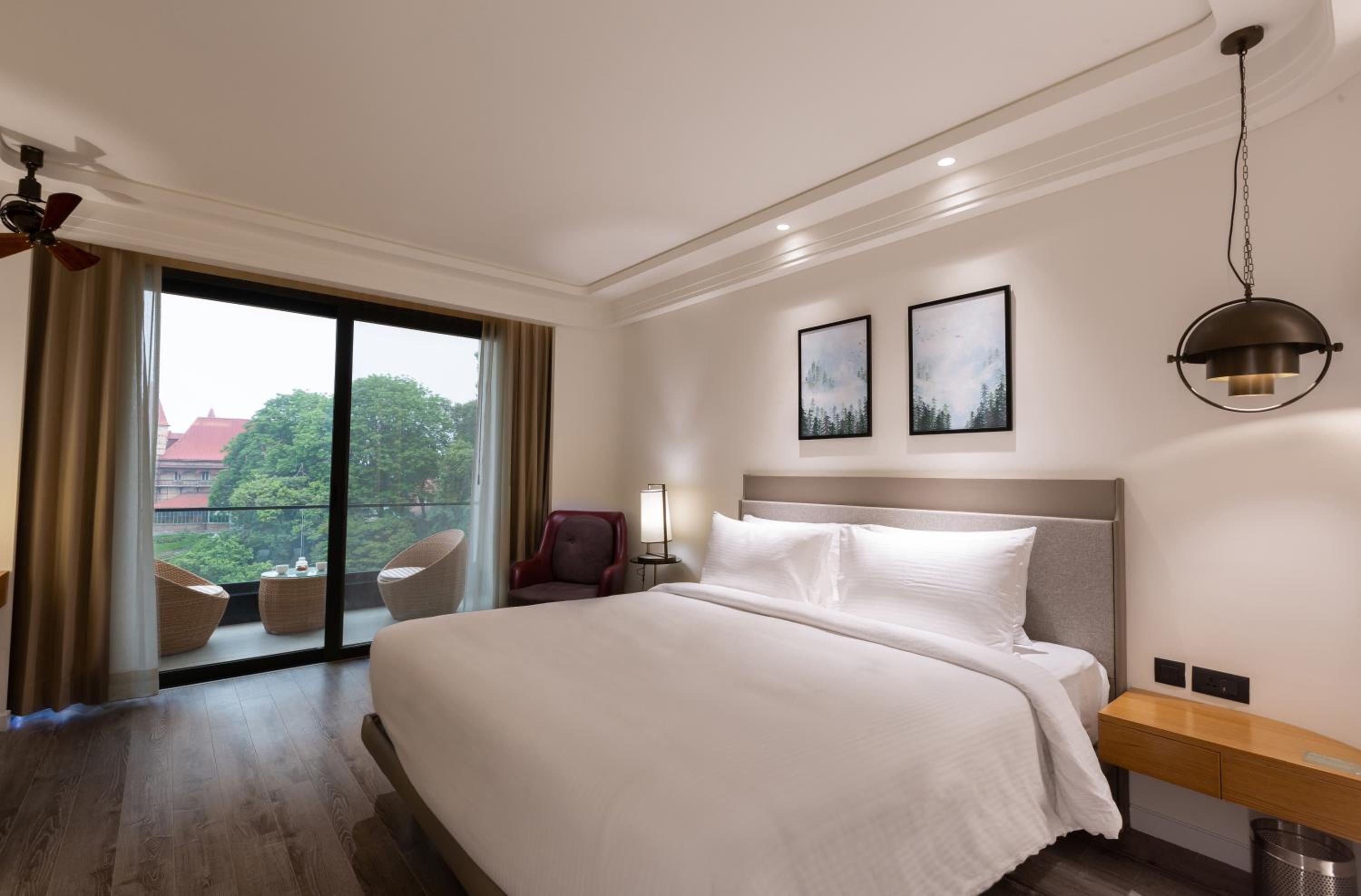 Deluxe Room - Balcony with complimentary evening tea/coffee - Photo 6