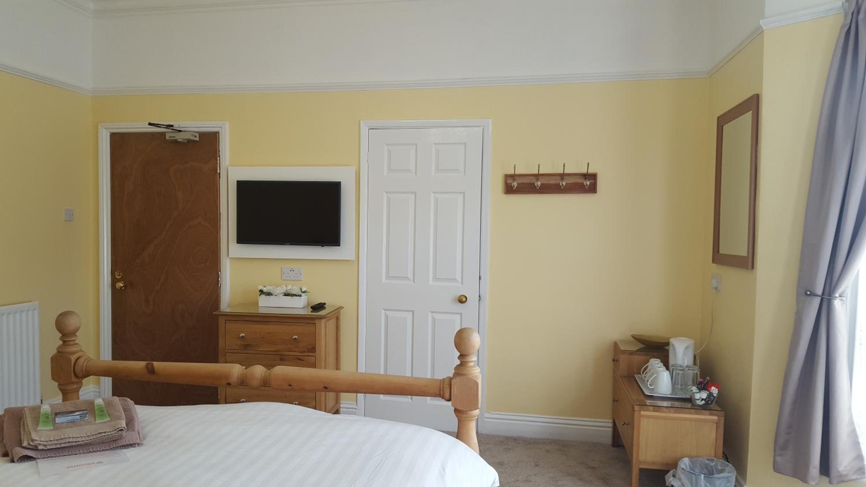Family Room with Bathroom - Photo 8
