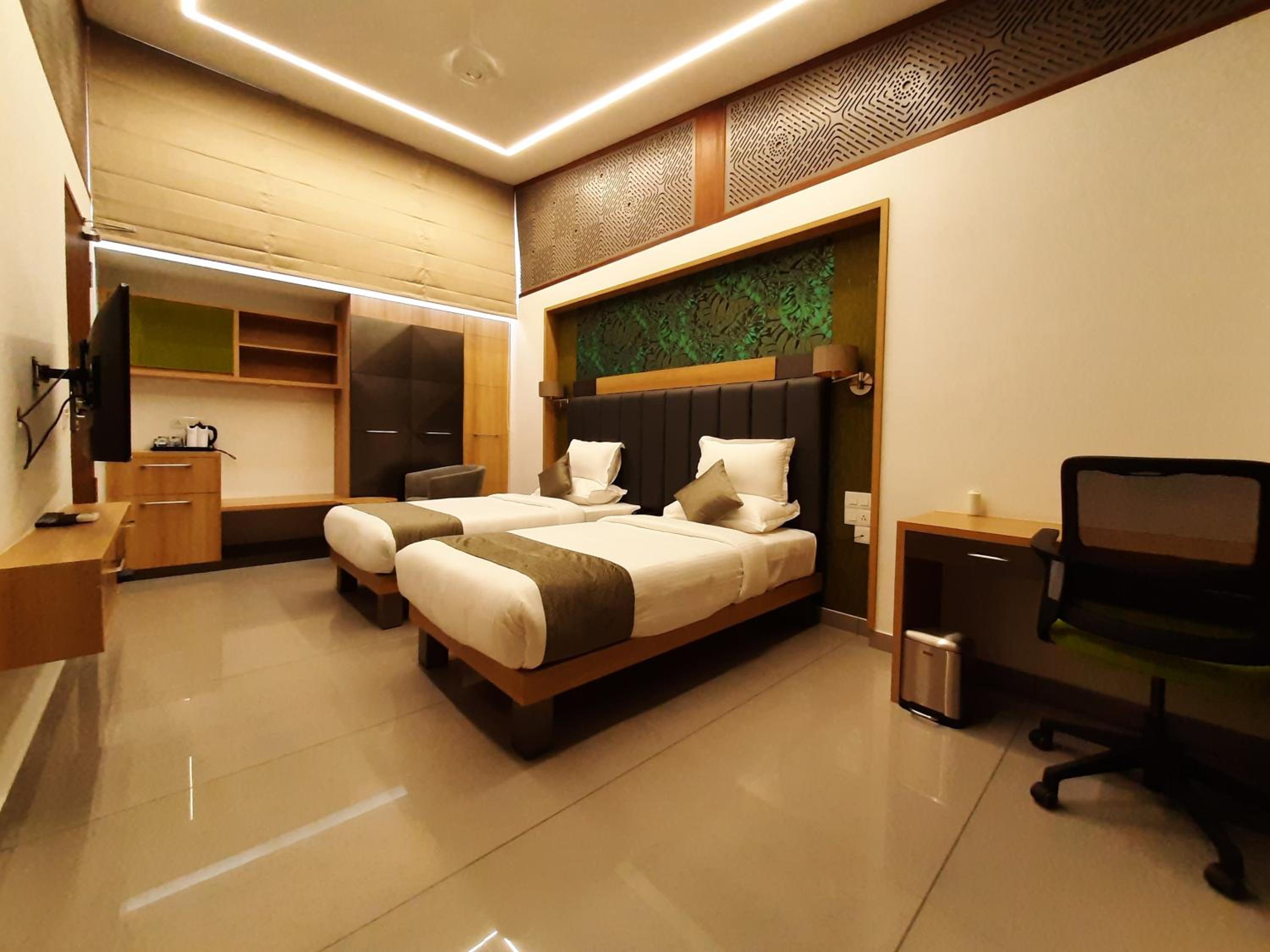 Suite with Garden View - Photo 5