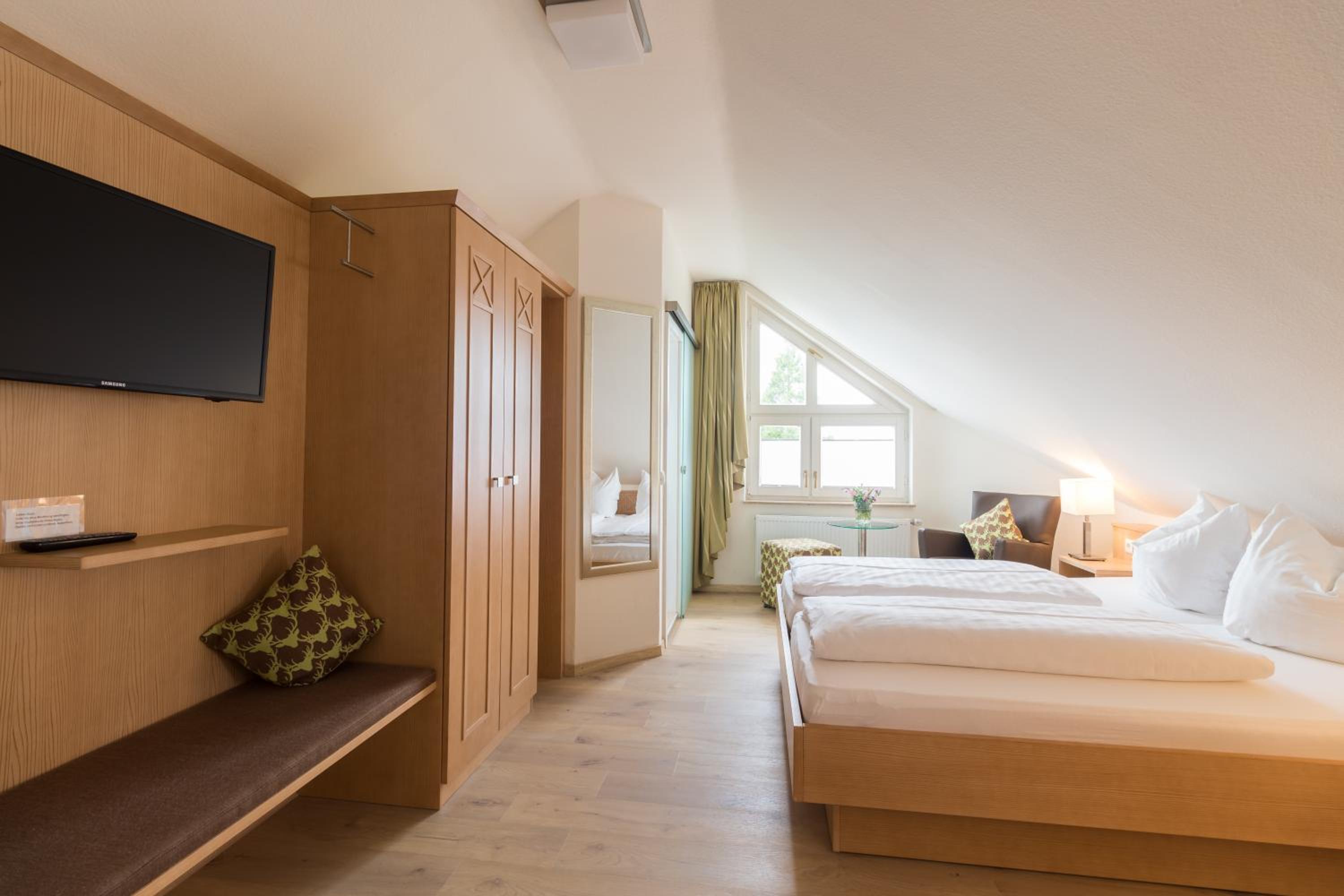 Large Double Room photo 3