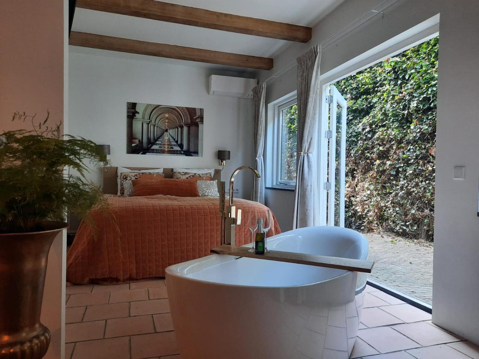 Suite with Terrace - Photo 1