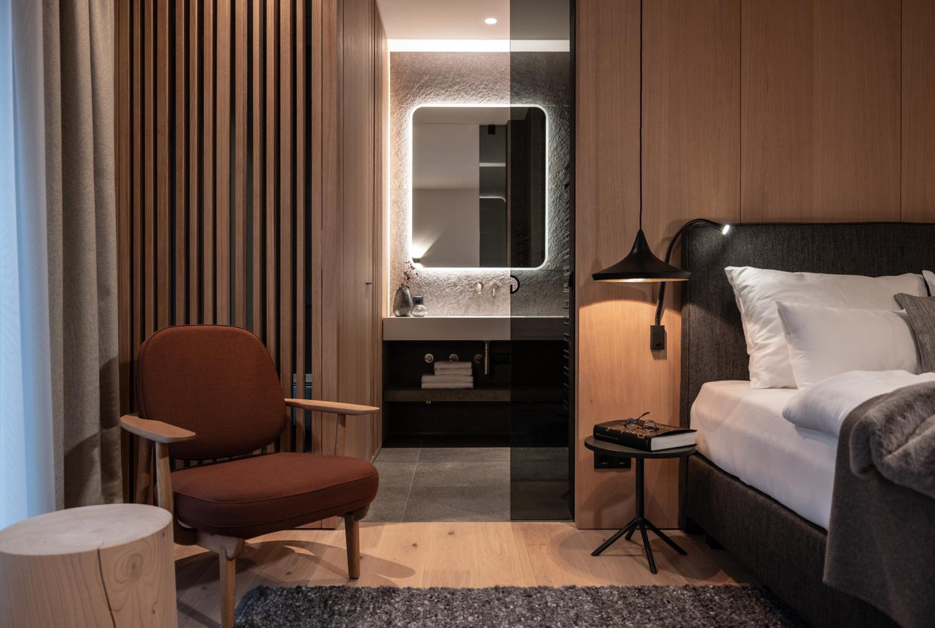 Penthouse Room - Photo 9