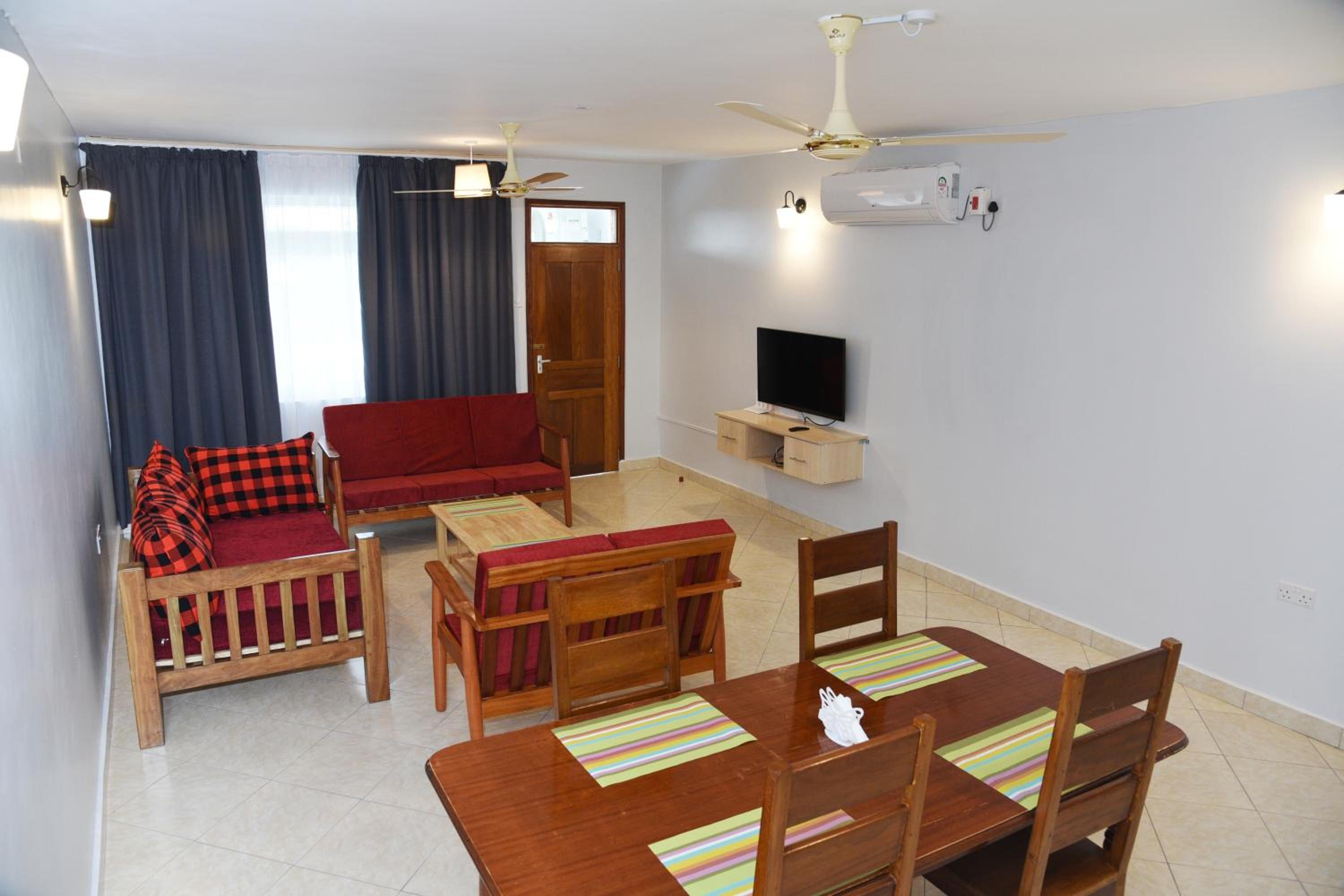 Two-Bedroom Apartment - Photo 3