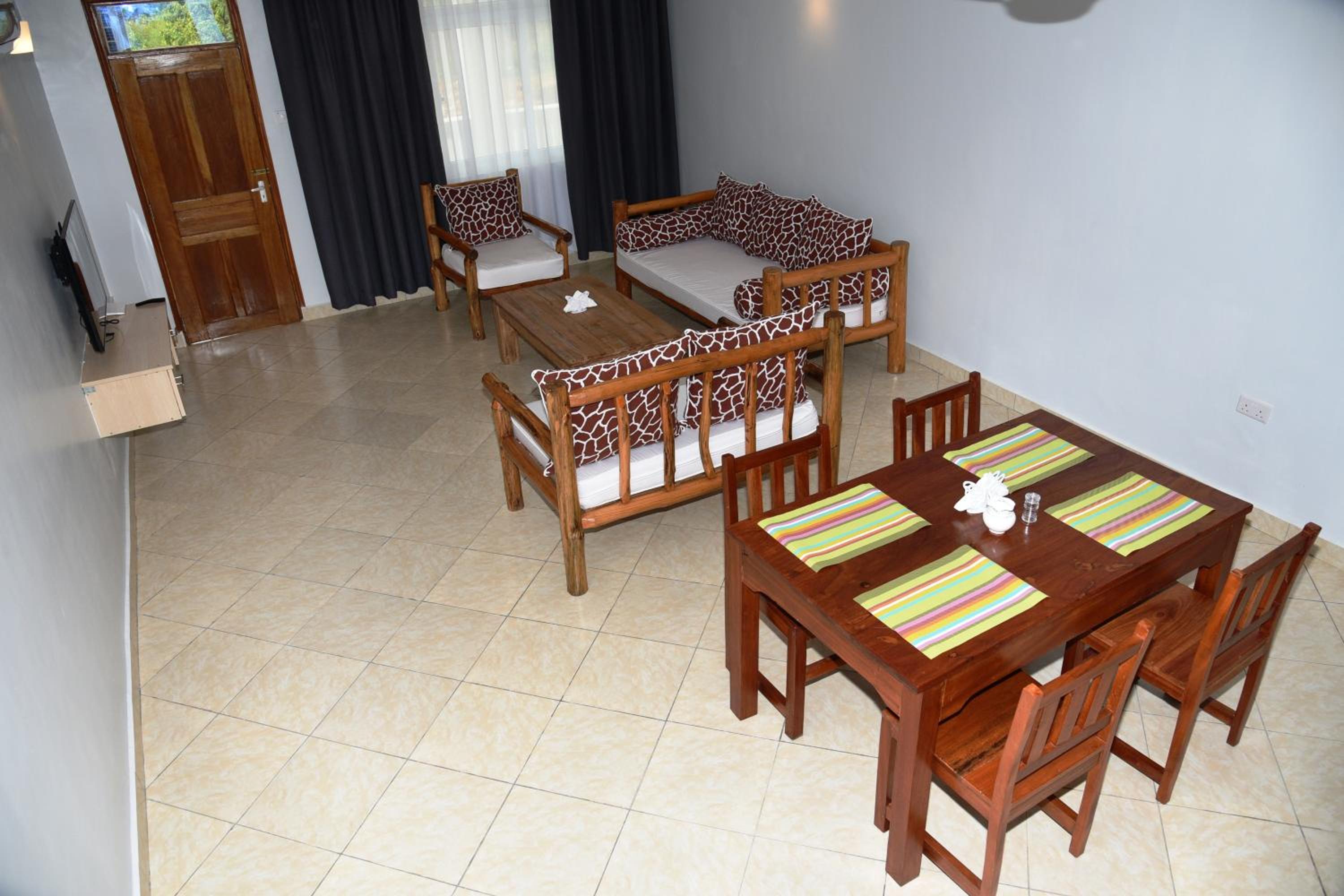 Two-Bedroom Apartment - Photo 5