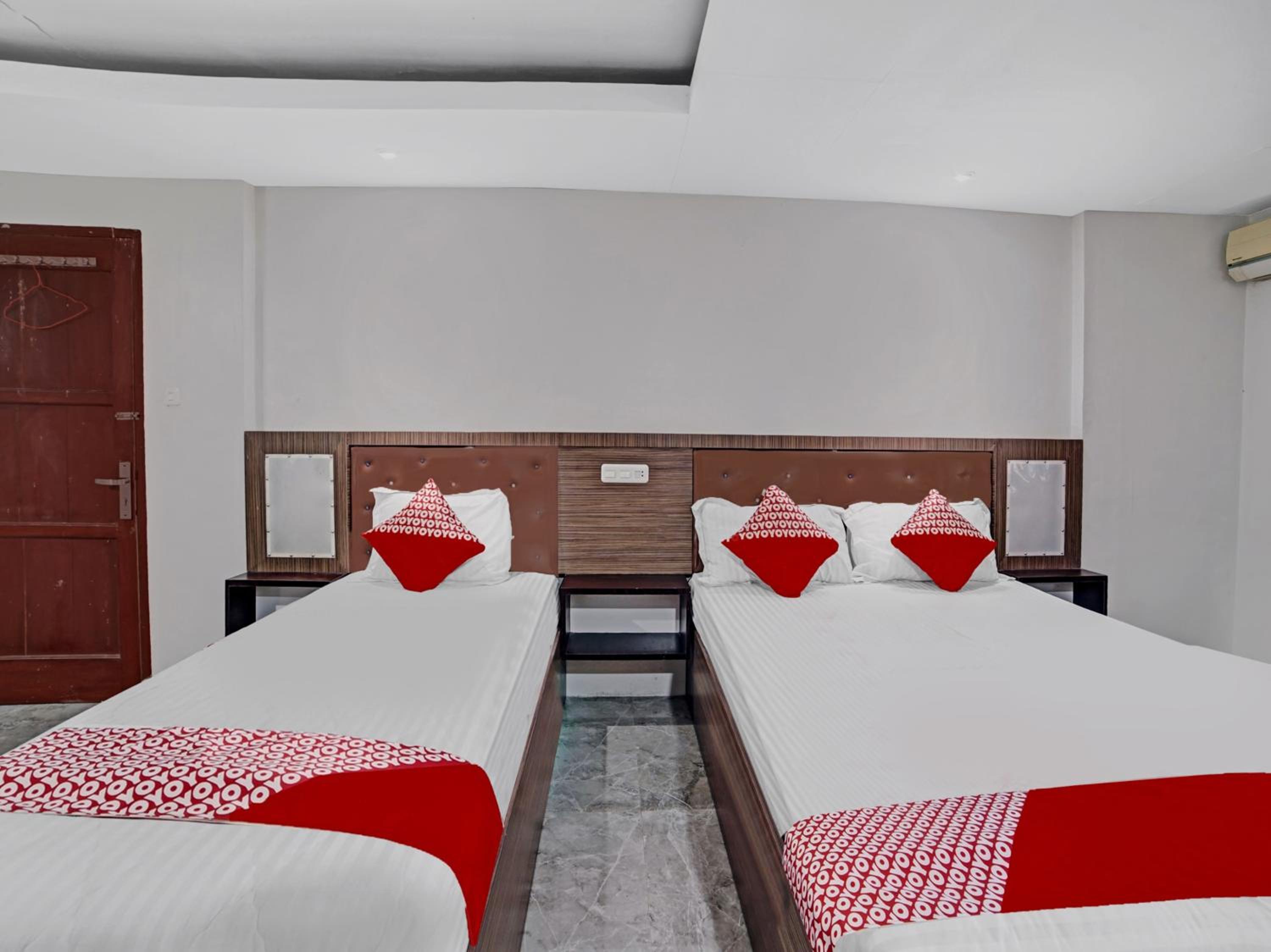 Superior Suite - Photo 2