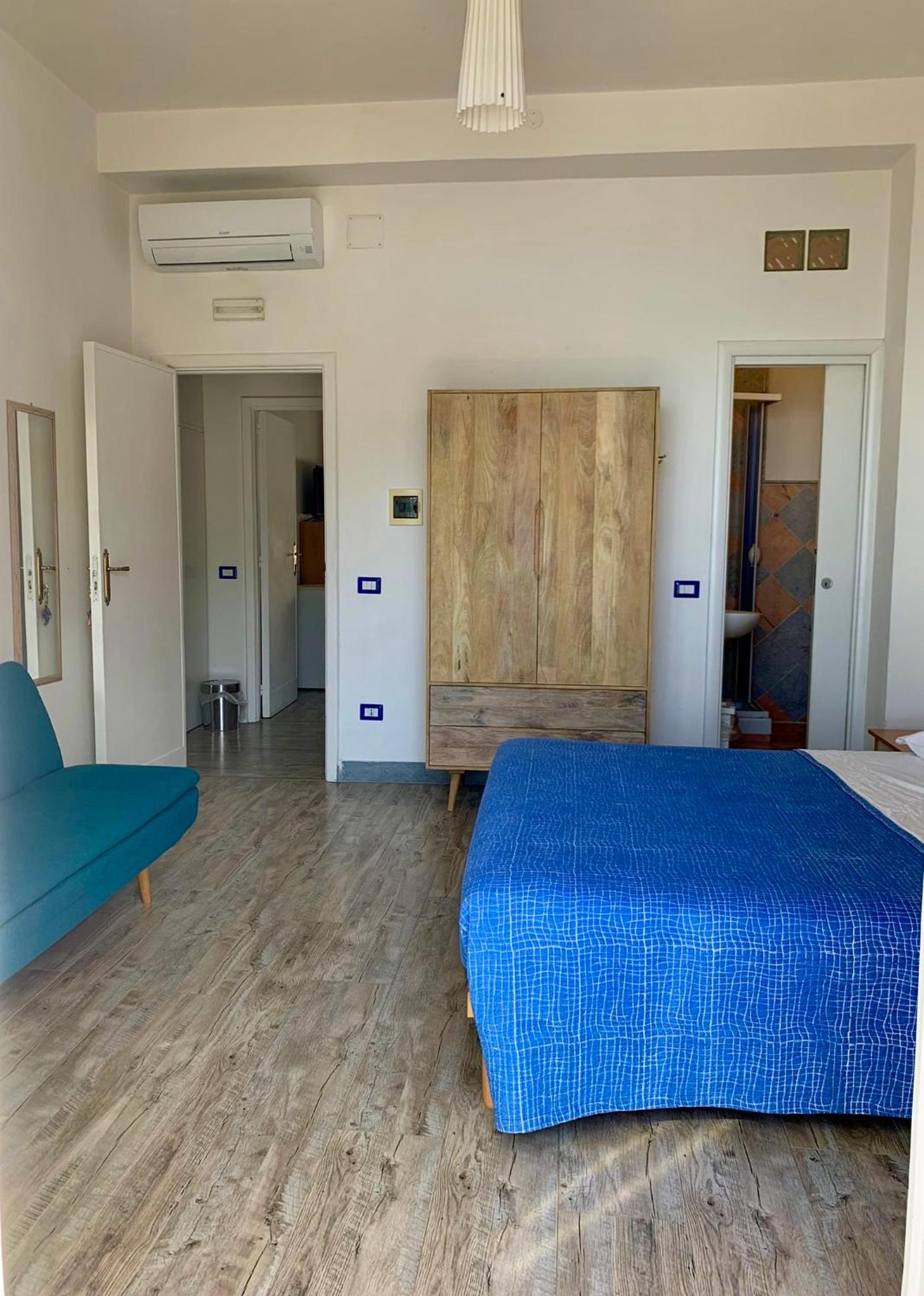 Double Room with Sea View photo 3