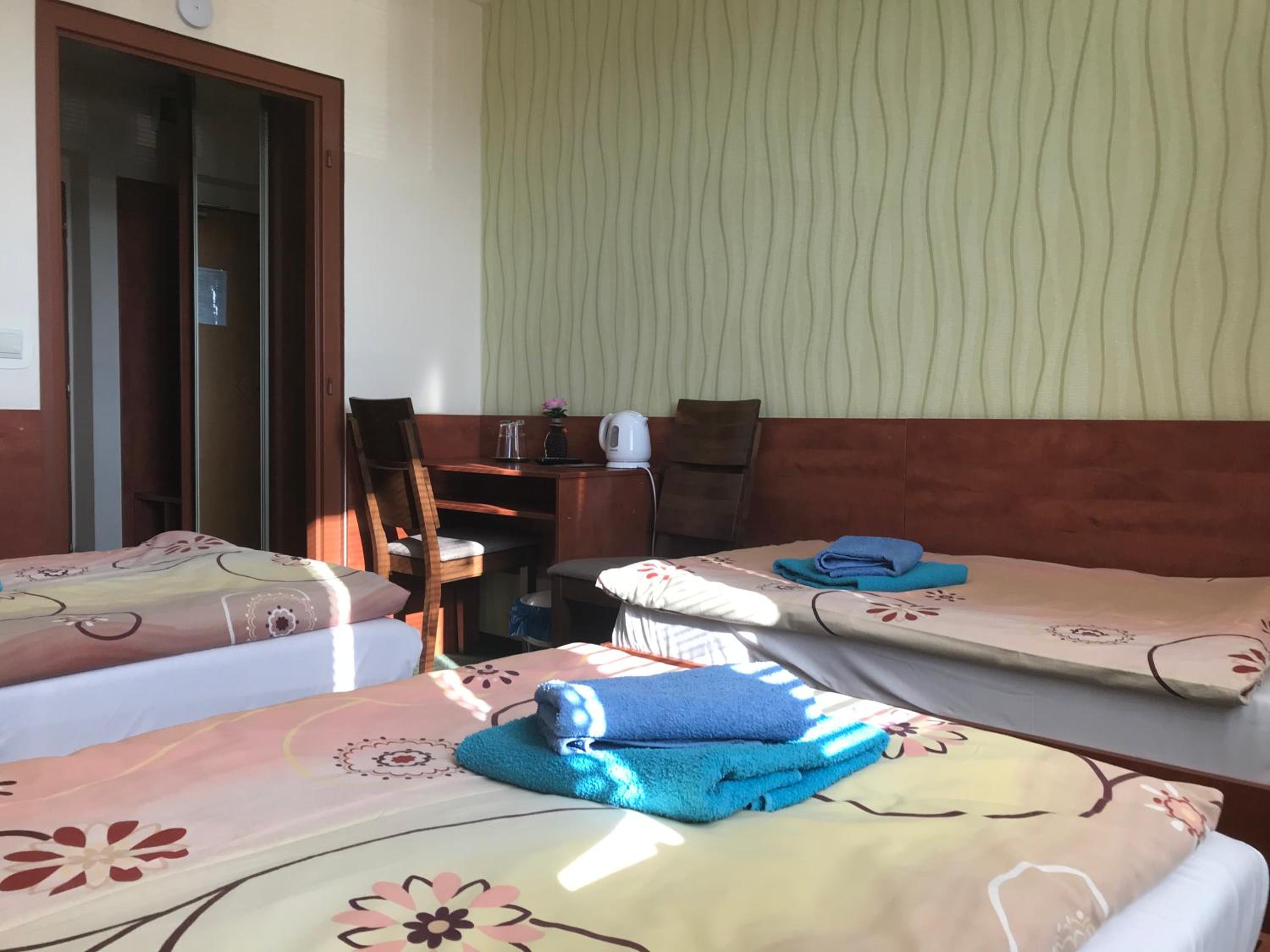 Triple Room with Private Bathroom photo 2