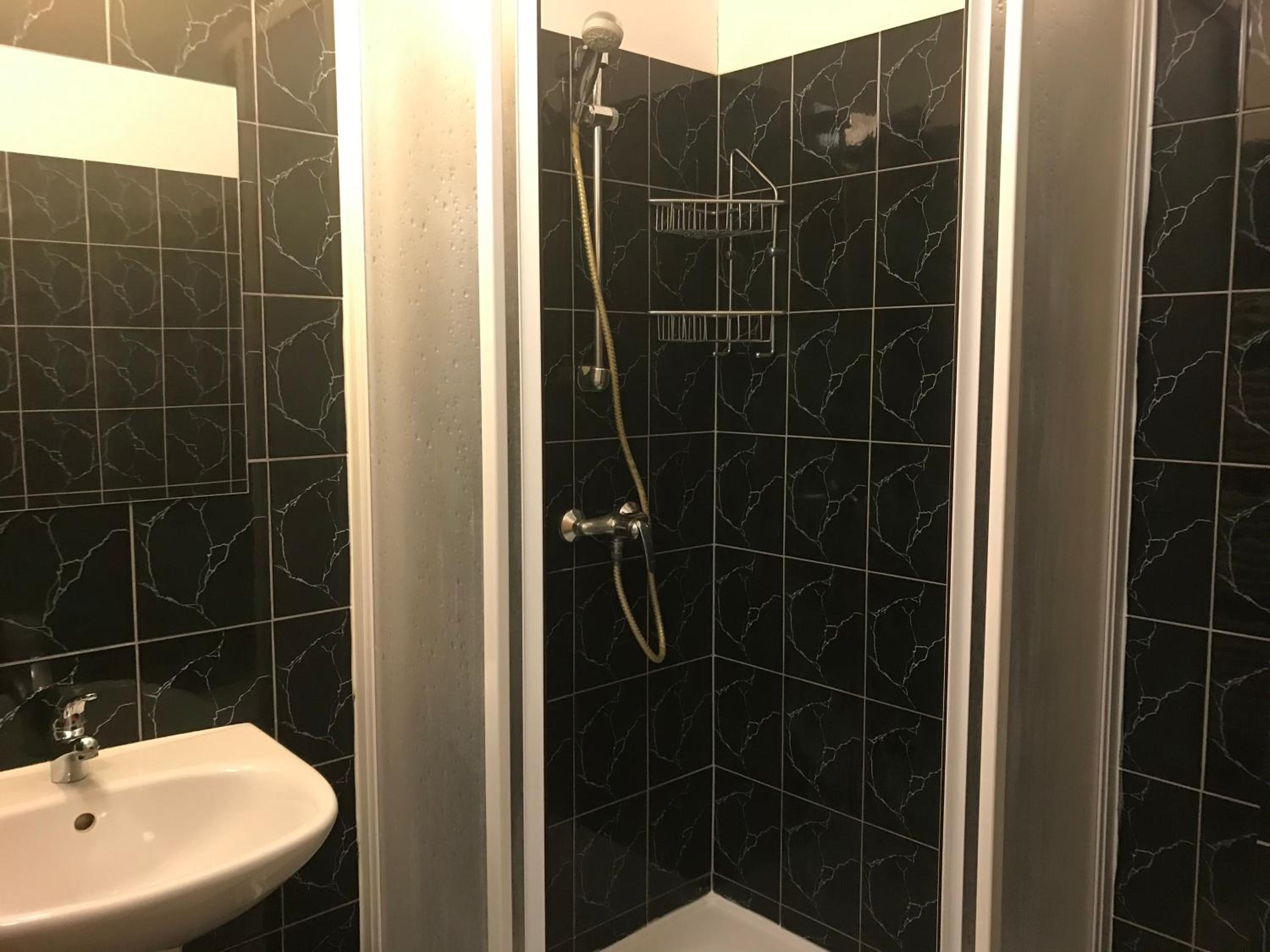 Triple Room with Private Bathroom photo 3