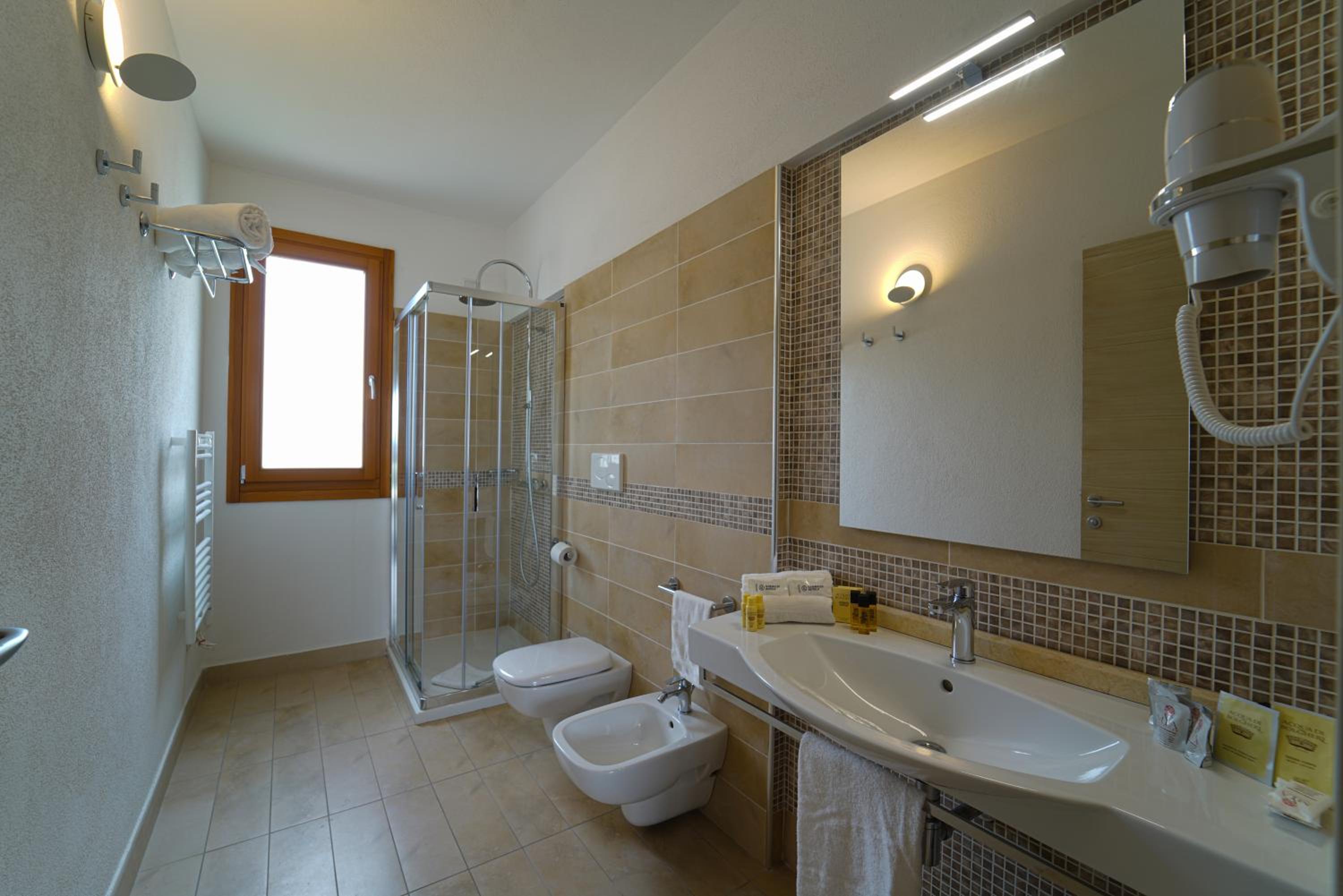 Standard Double Room - Photo 2