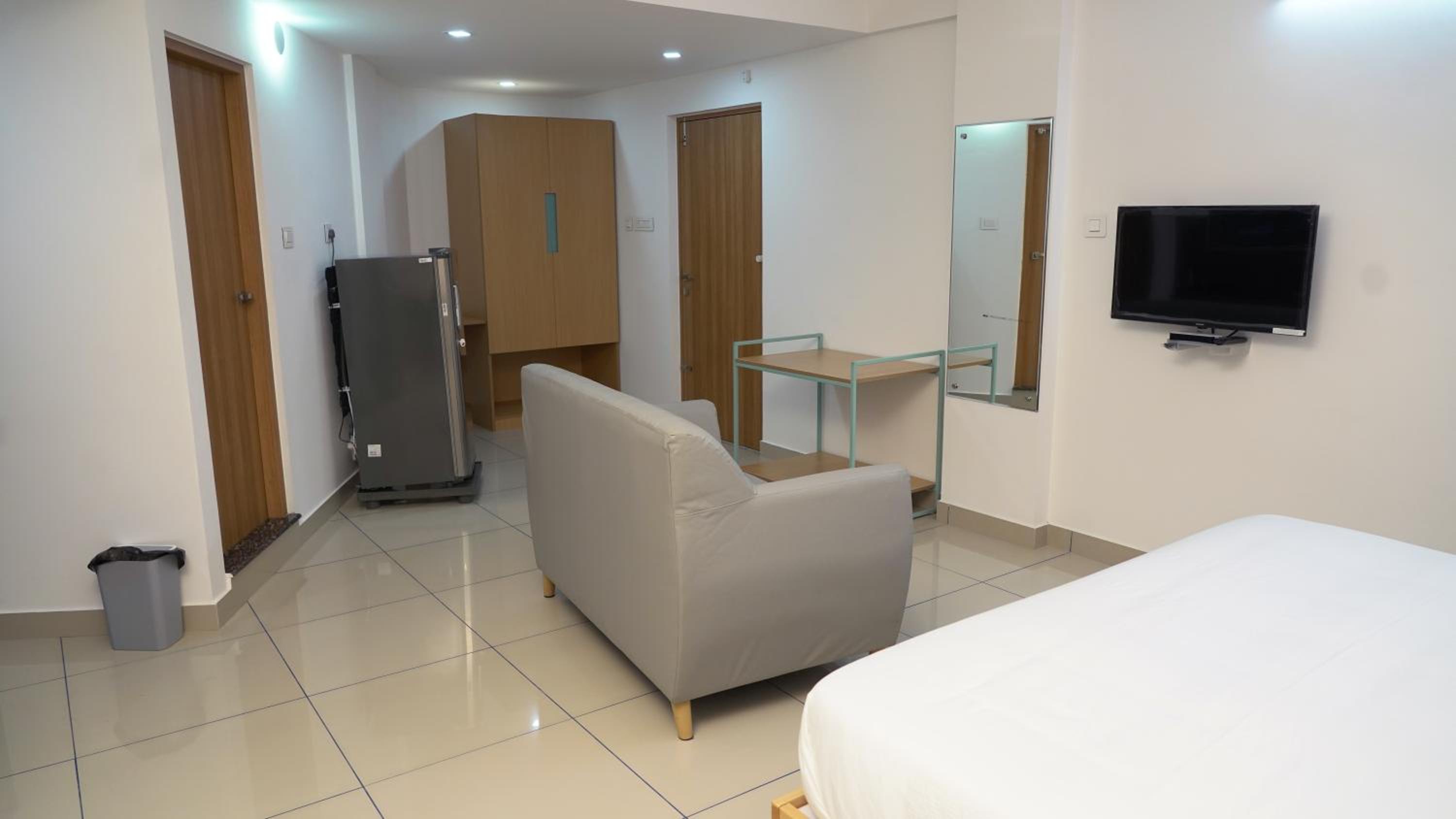 Deluxe Room - Photo 8