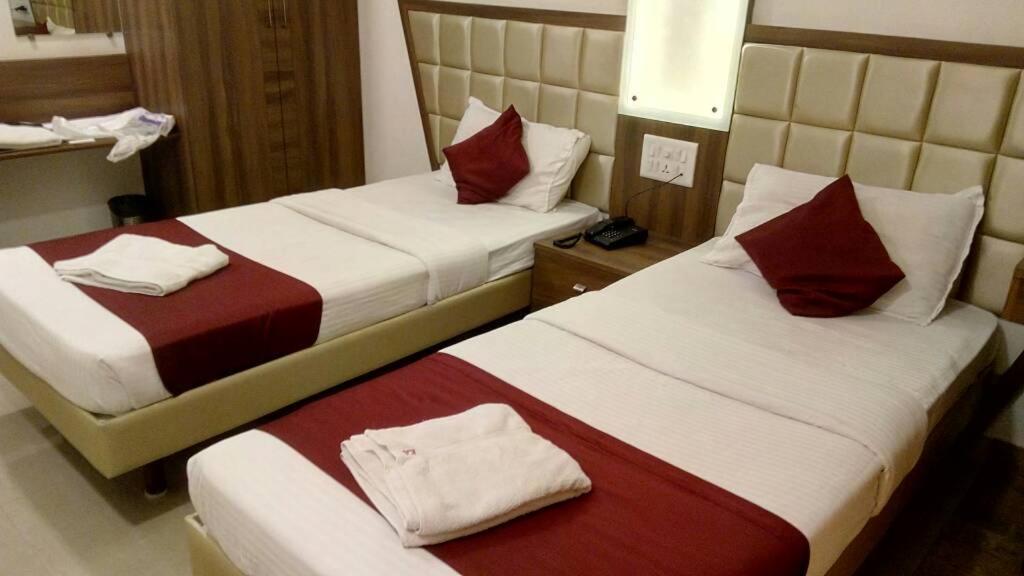 Deluxe Double Room With Two Double Beds photo 2