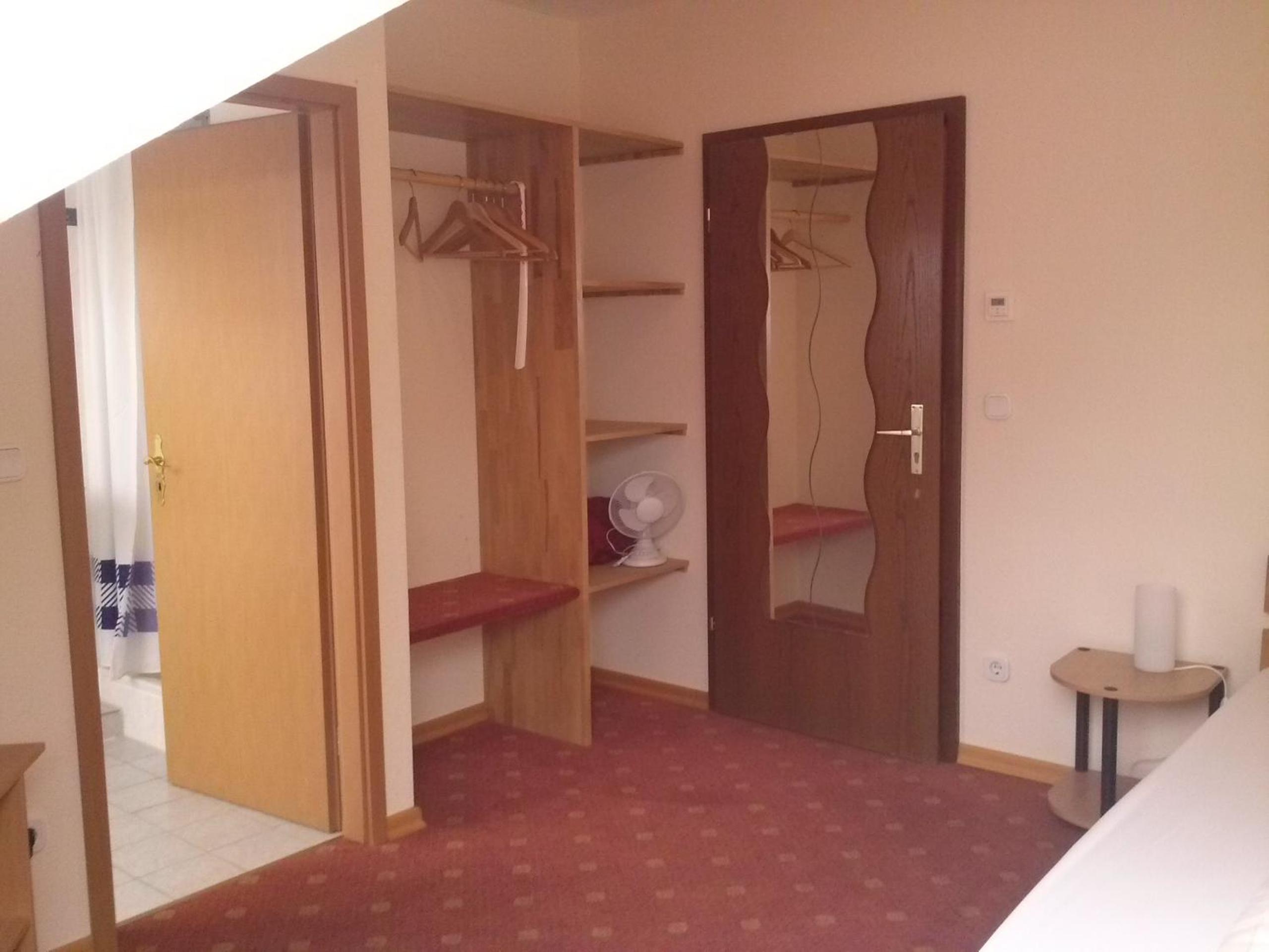Single Room - Non-Smoking photo 1