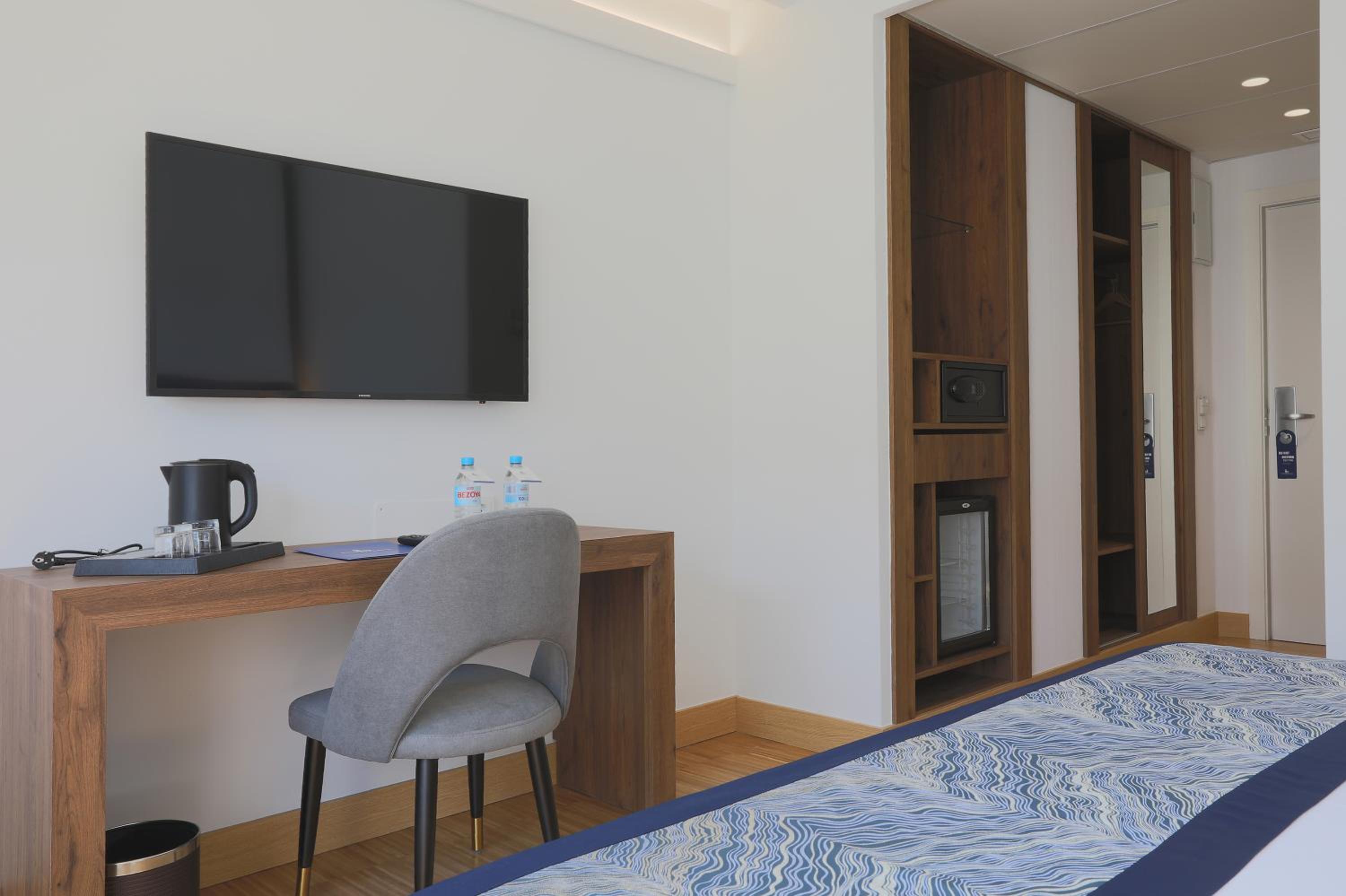 Double or Twin Room - Photo 1