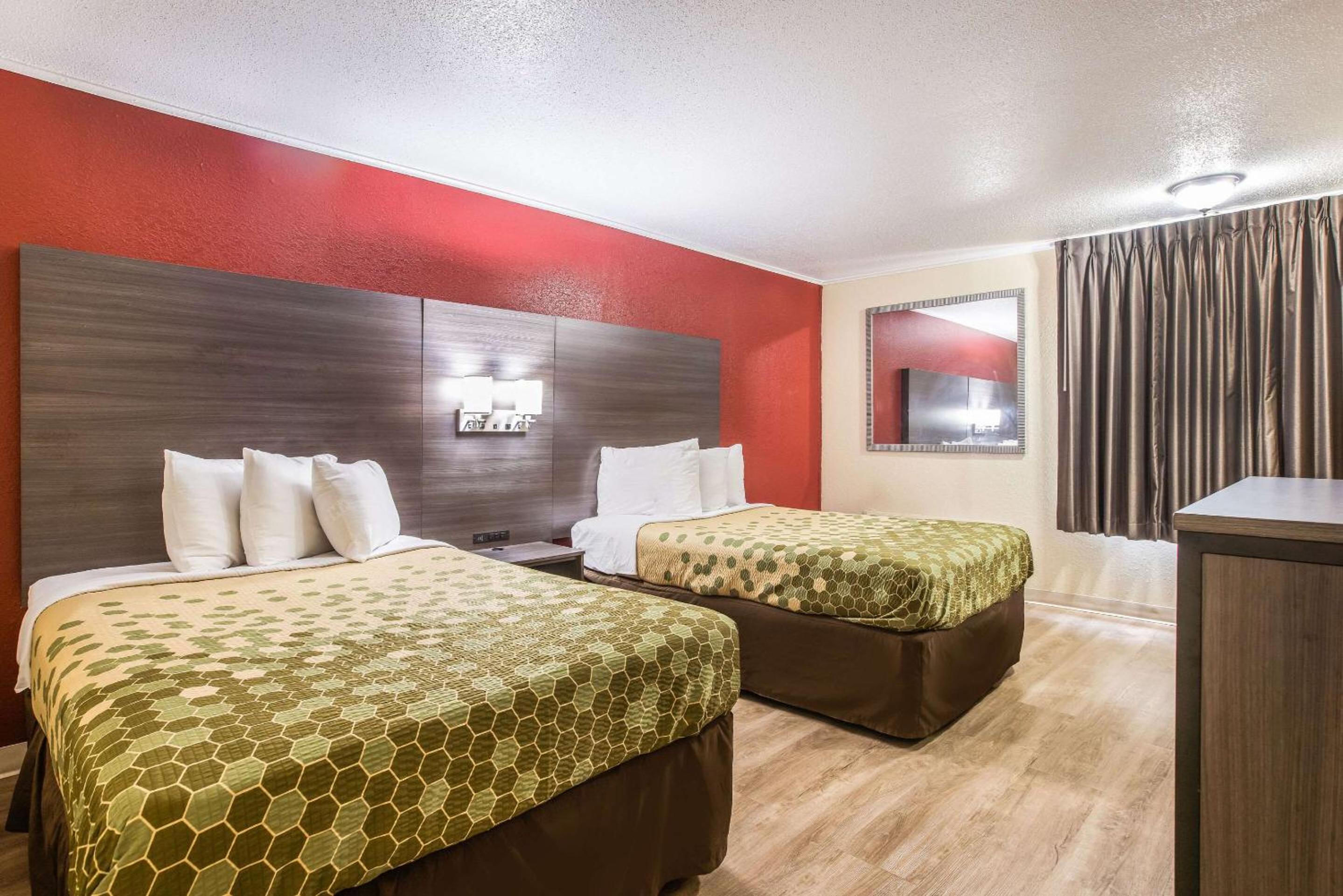 Deluxe Double Room with Two Double Beds - Non-Smoking - Photo 1