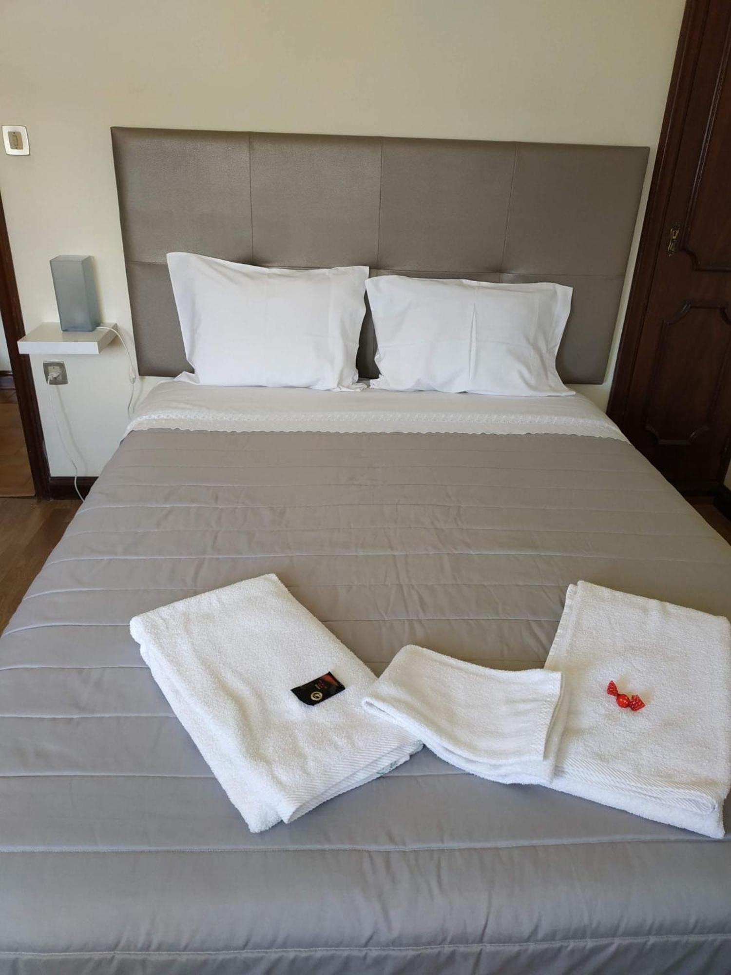 Double Room with Private External Bathroom - Photo 1