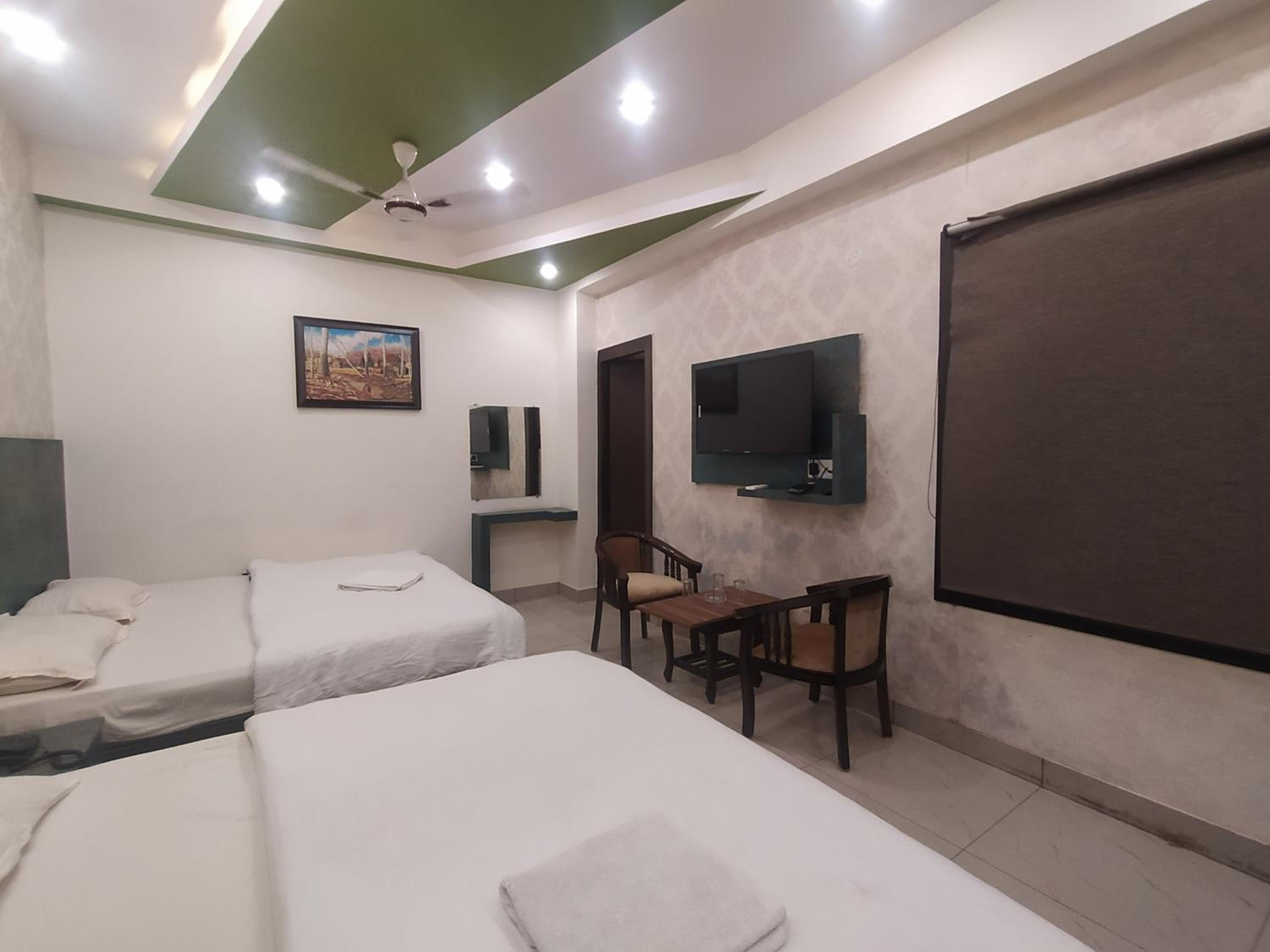Quadruple Room - Photo 6