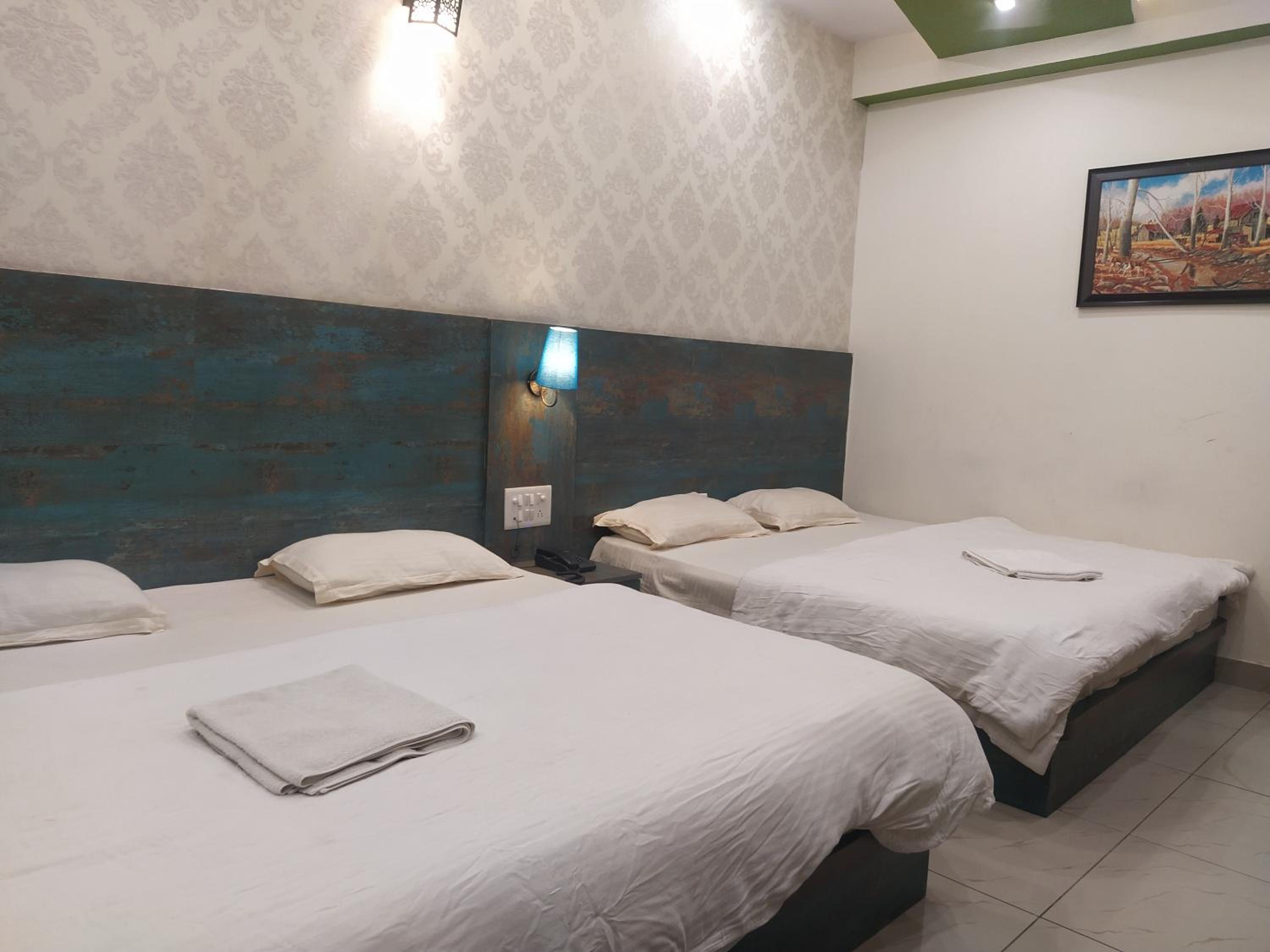 Quadruple Room - Photo 7