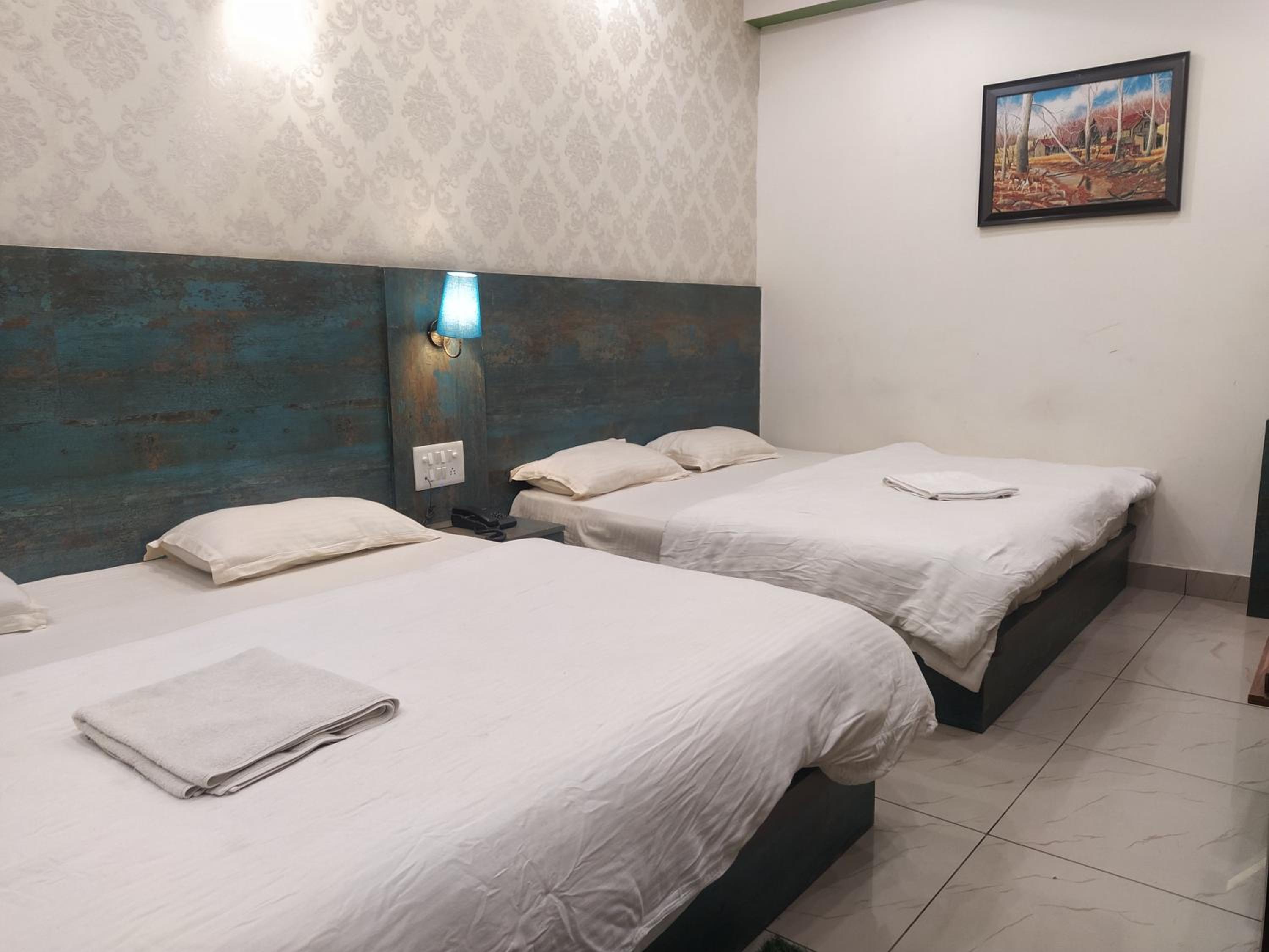 Quadruple Room - Photo 1