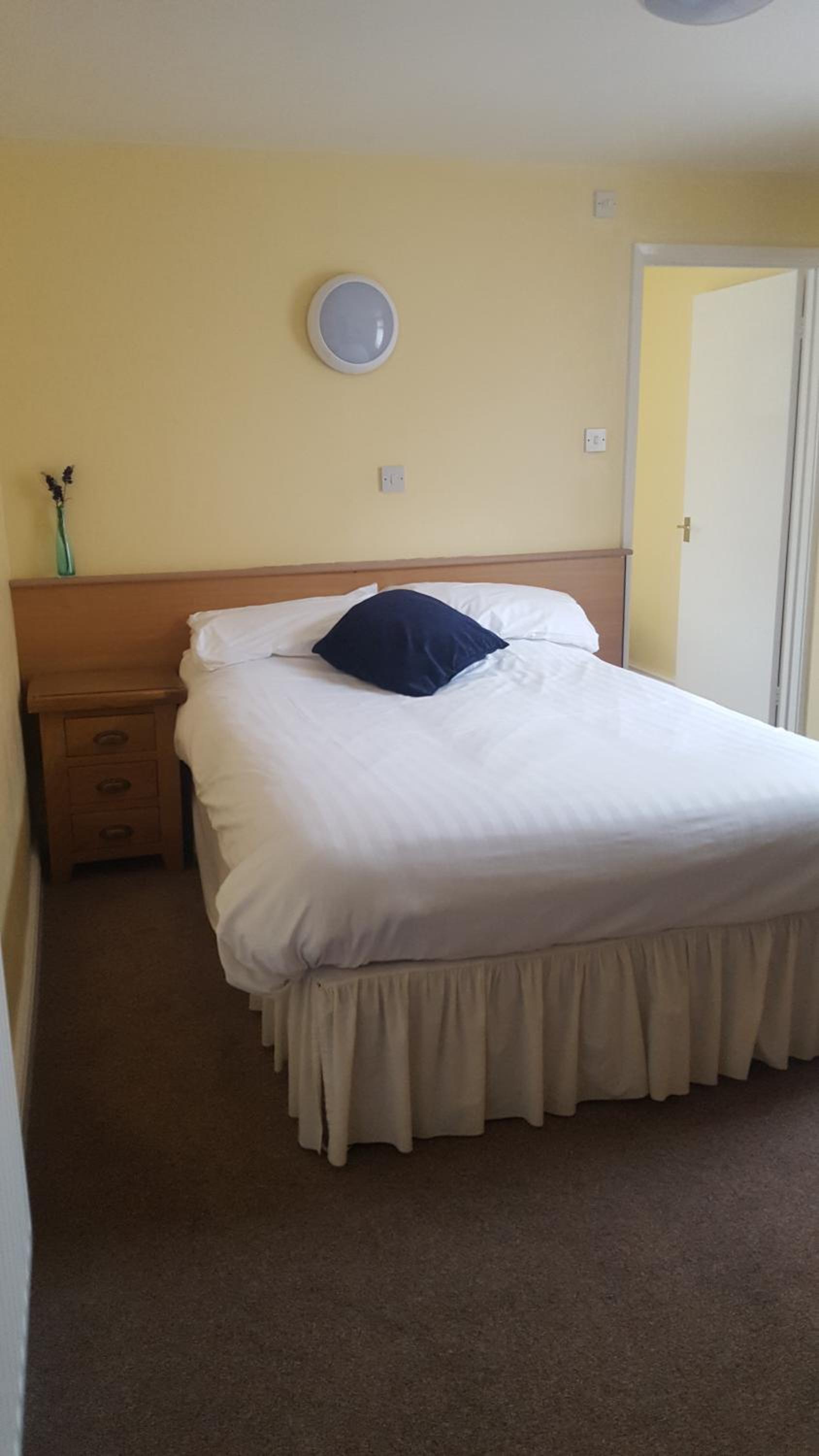 Double Room with Private Bathroom - Photo 3