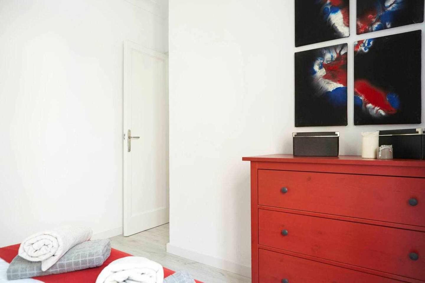 Three-Bedroom Apartment photo 3