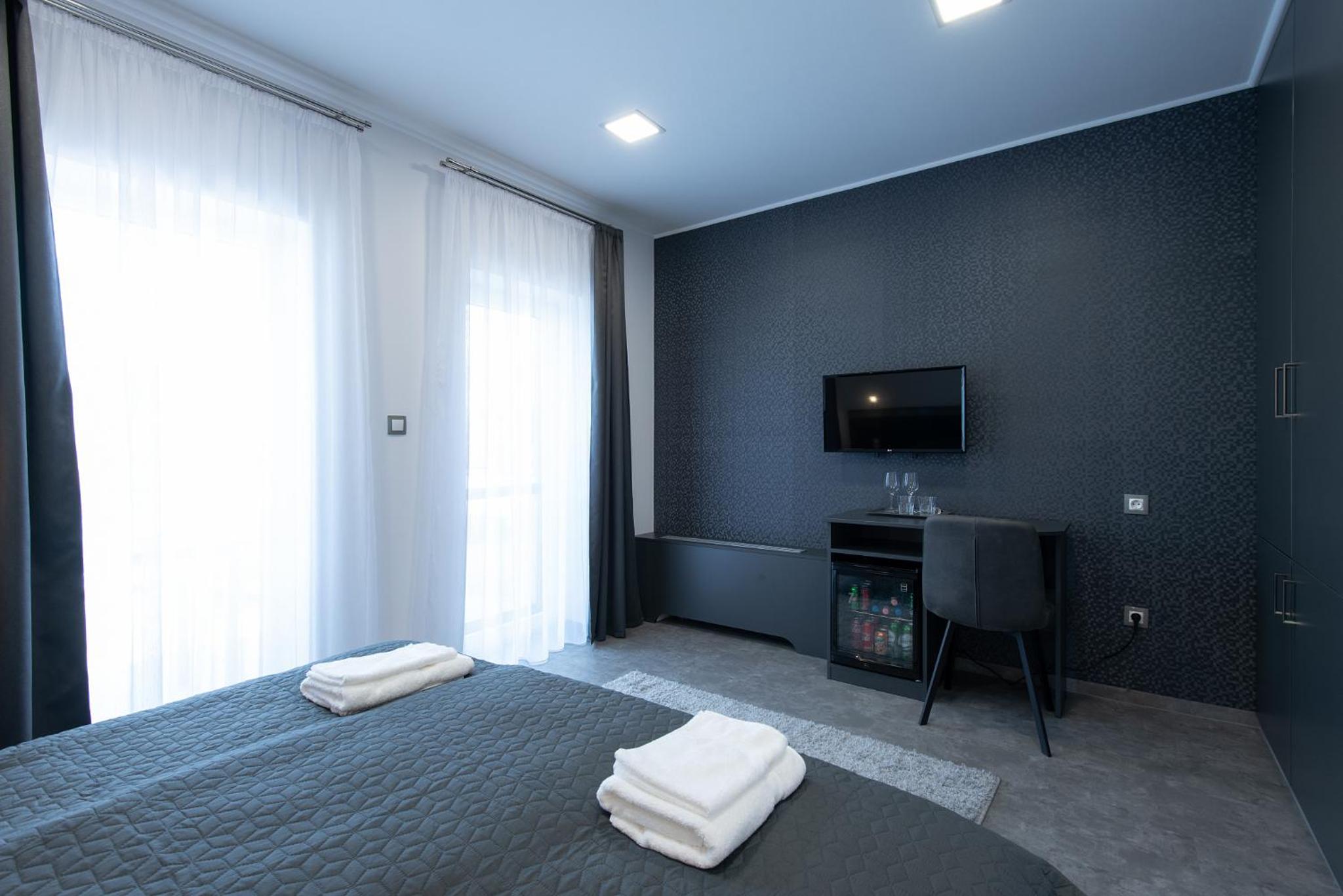 Standard Double or Twin Room - Photo 1