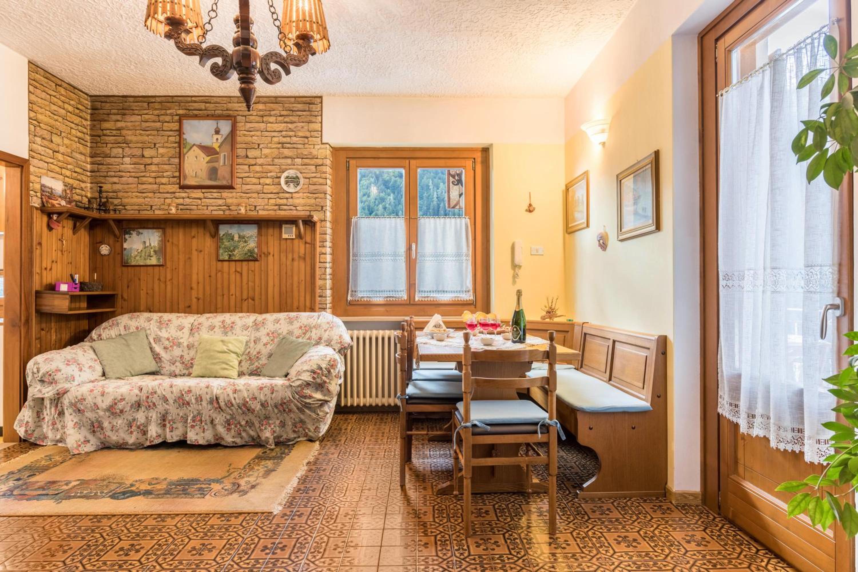 Three-Bedroom Premium Apartment with Balcony photo 1