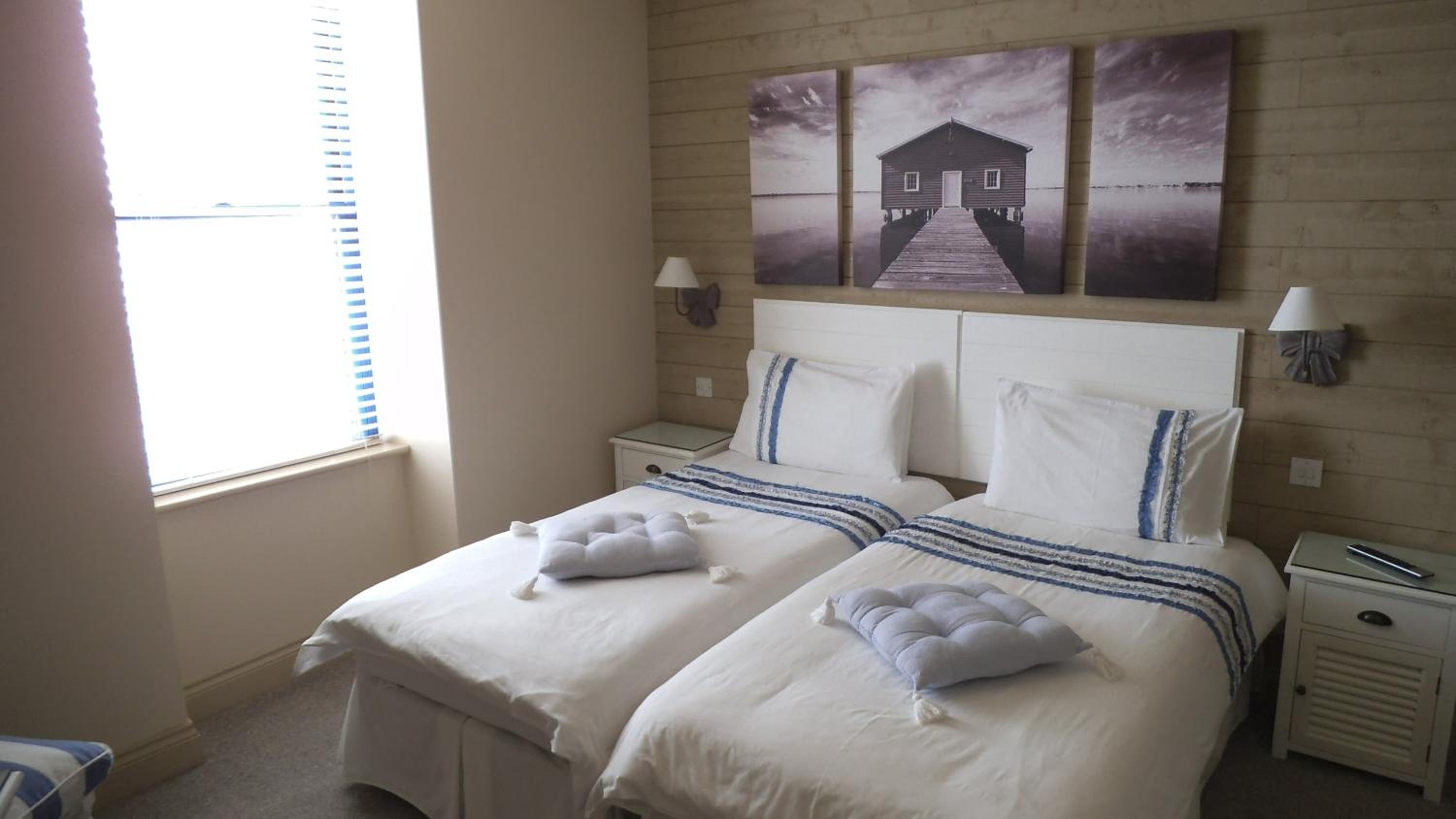 Double or Twin Room with Sea View - Photo 1