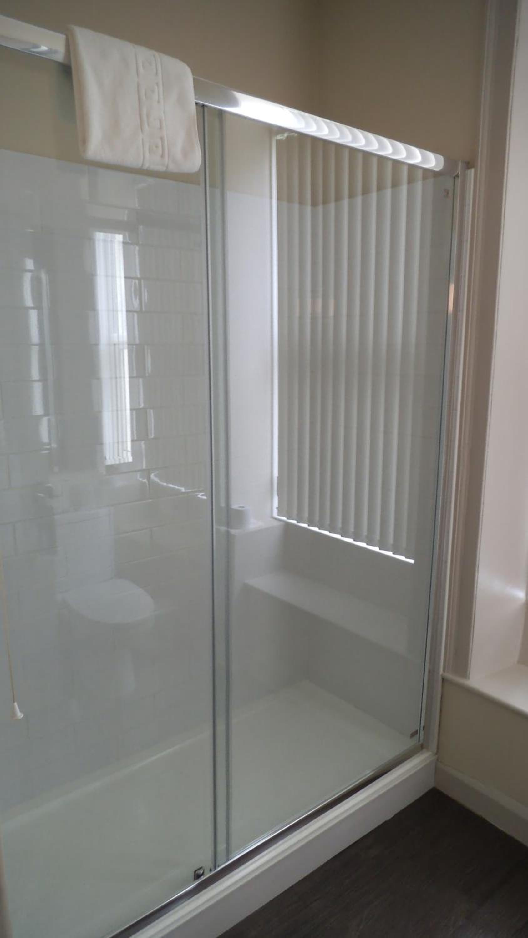 Double or Twin Room with Extra Bed - Photo 2