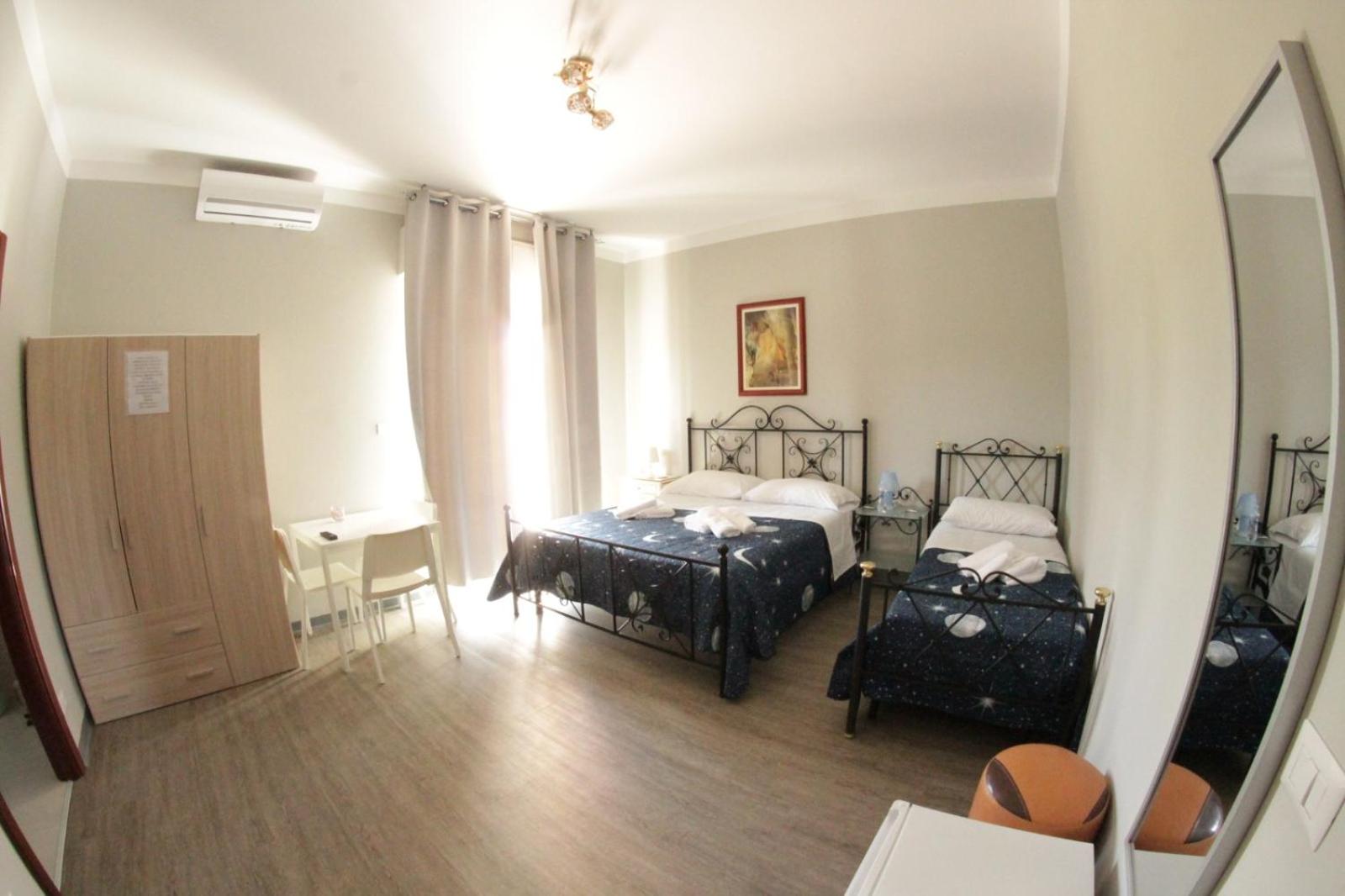 Triple Room with Private Bathroom photo 3