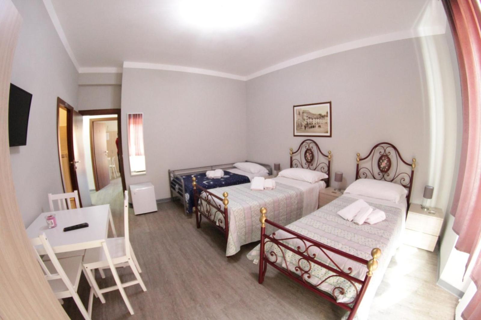 Triple Room with Private Bathroom photo 1