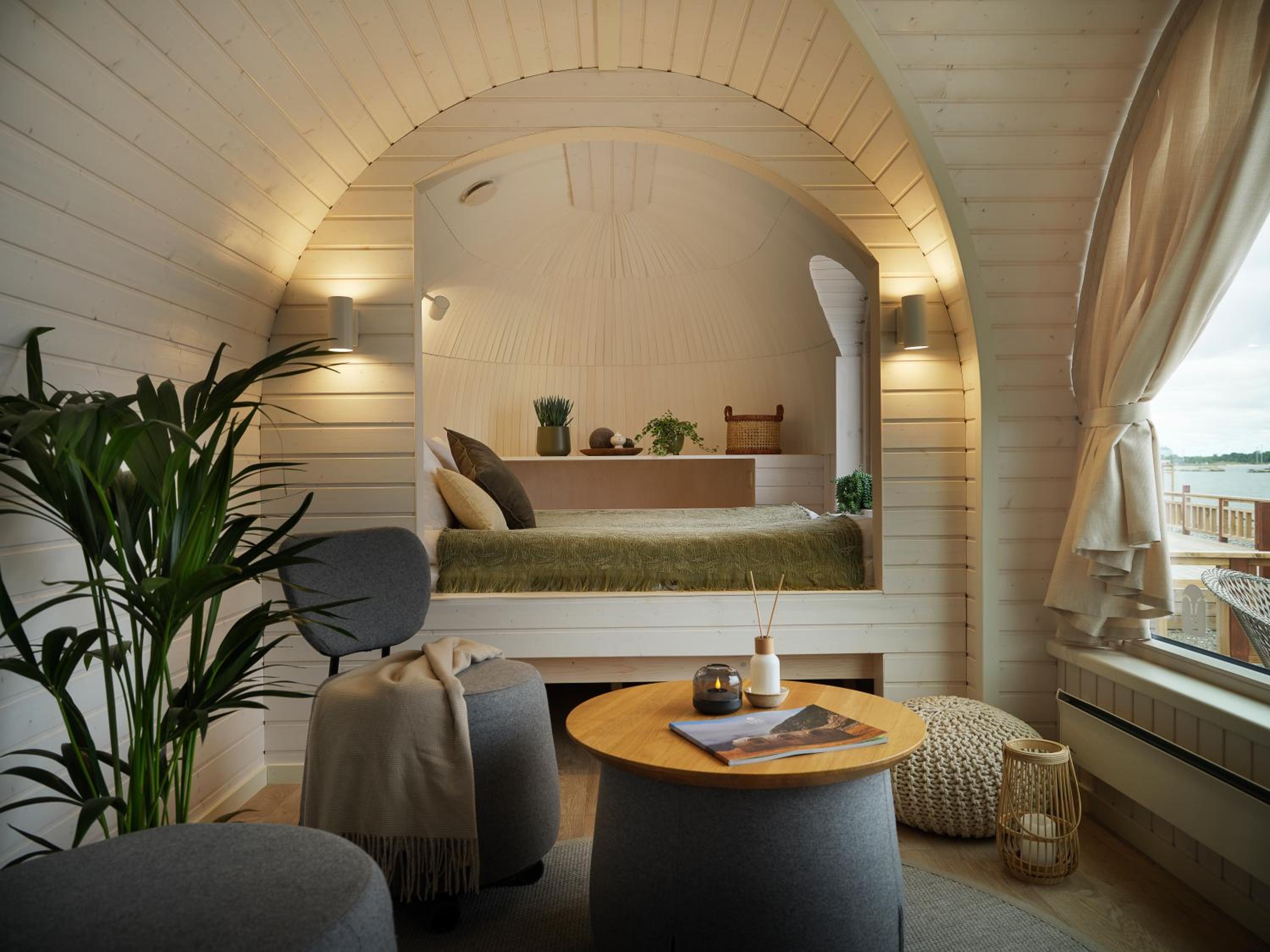 Double Room with Balcony and Sea View - Photo 15