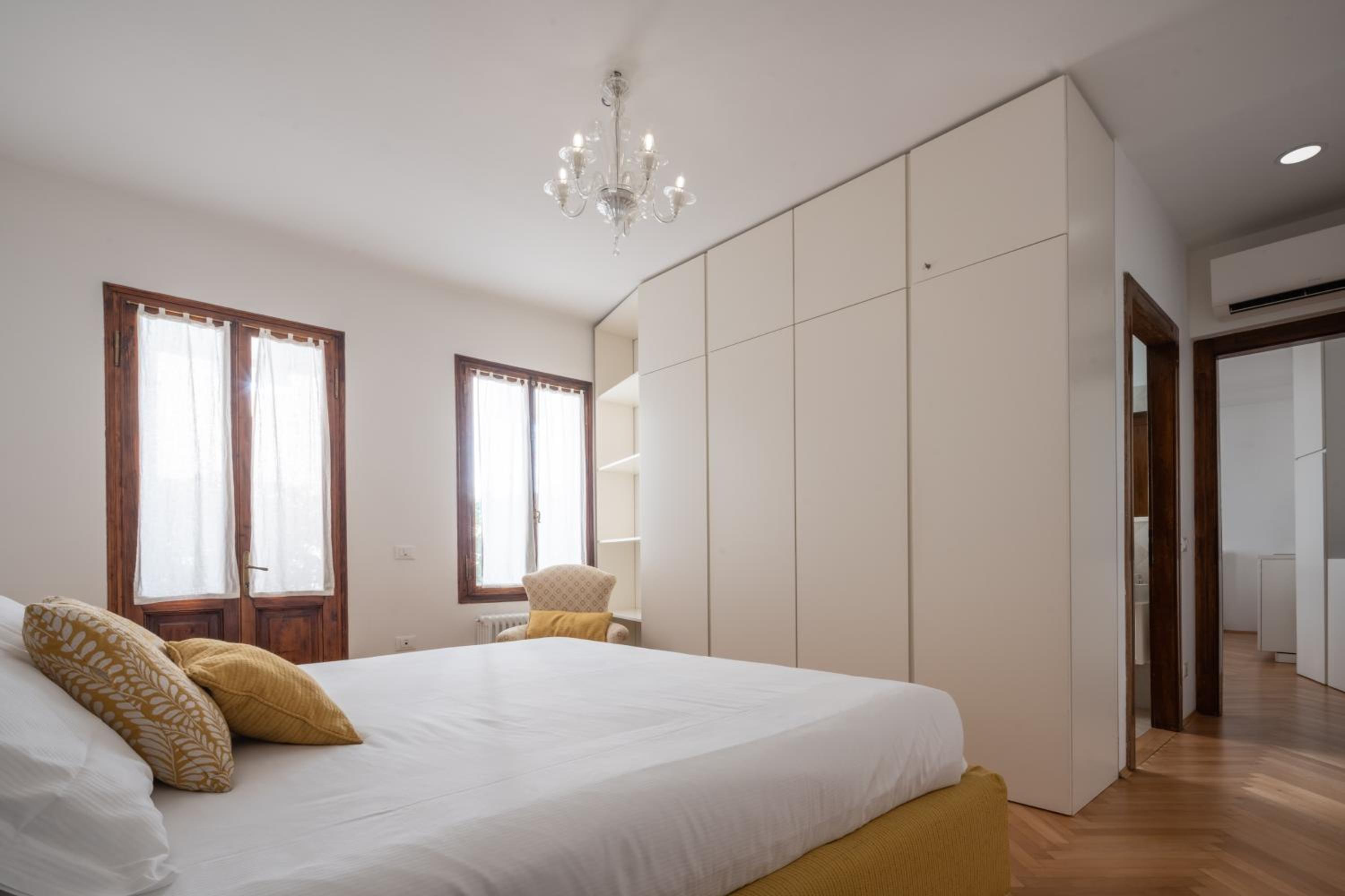 Apartment with Terrace photo 2