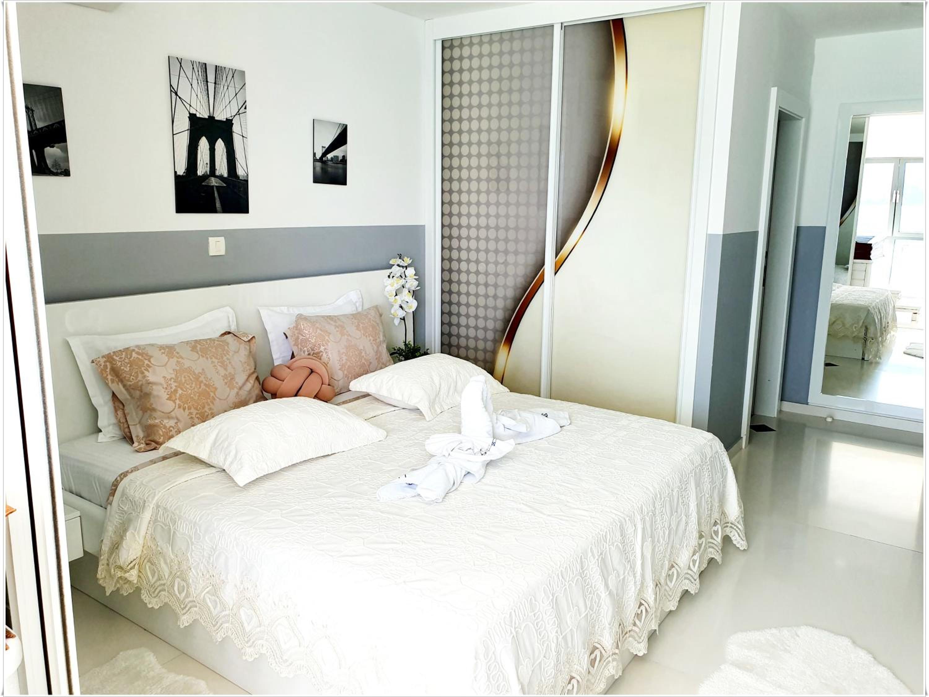 Penthouse Apartment - Photo 31
