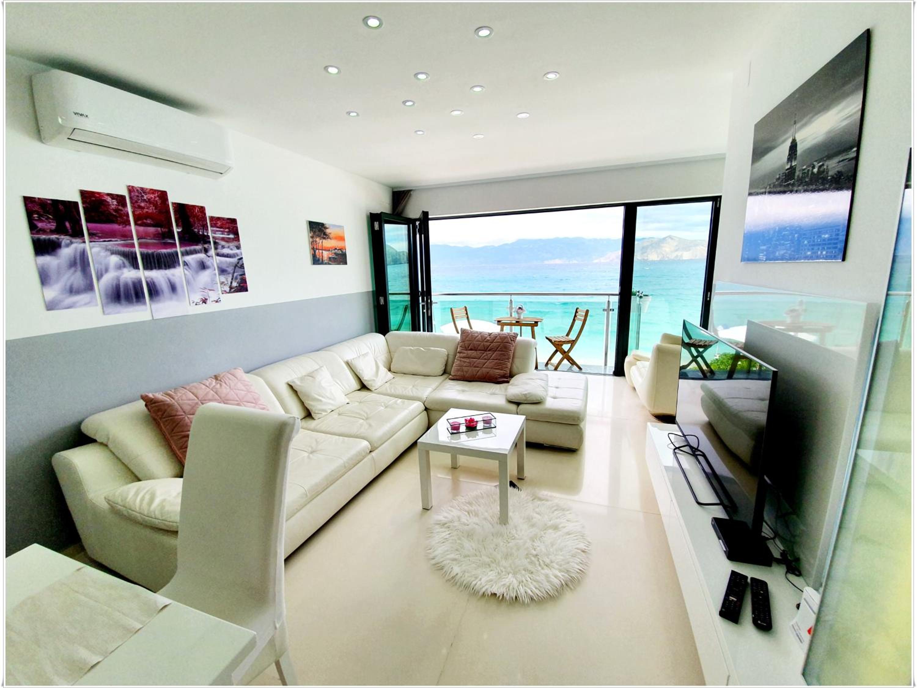 Penthouse Apartment - Photo 17