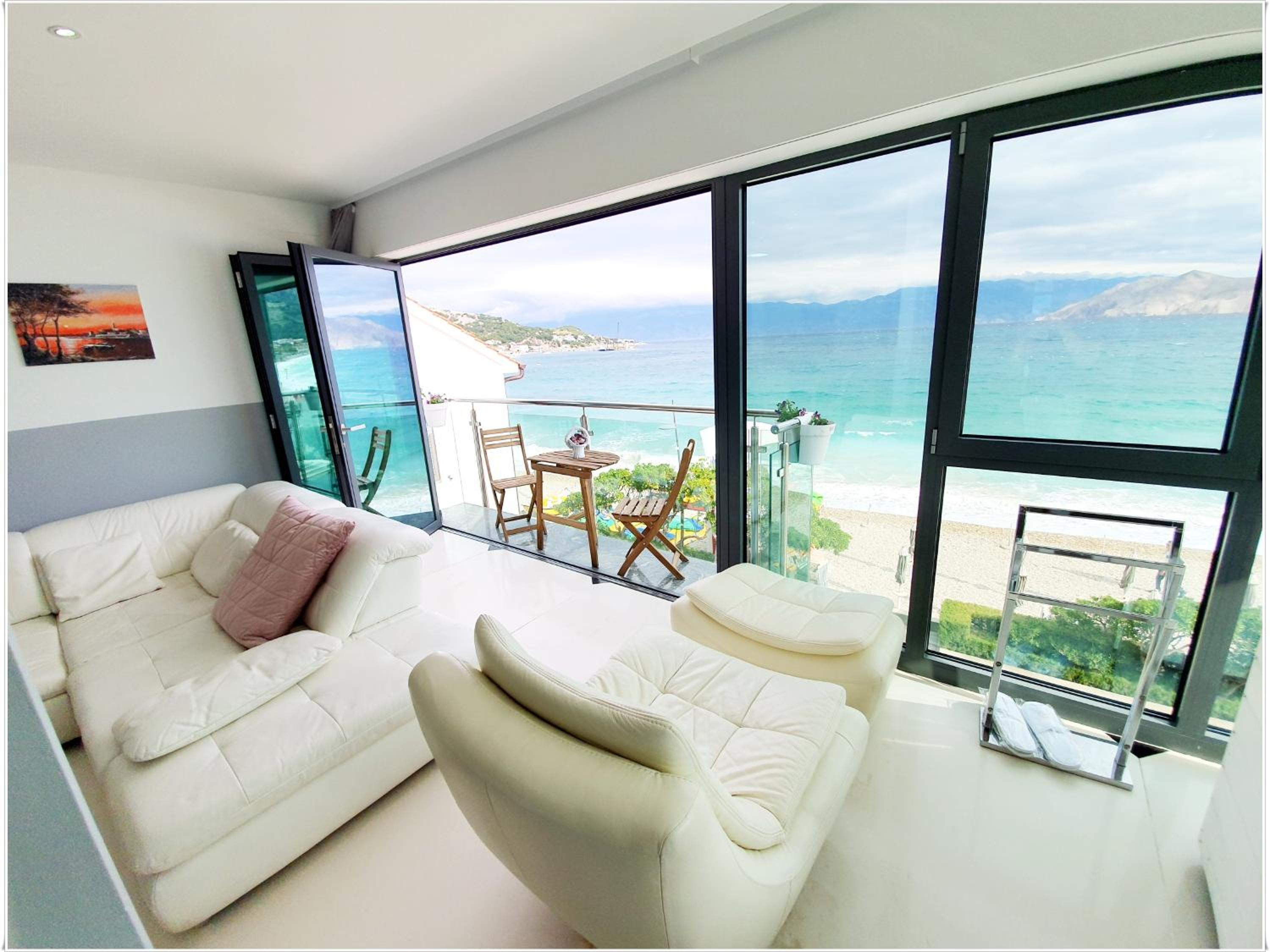 Penthouse Apartment - Photo 23