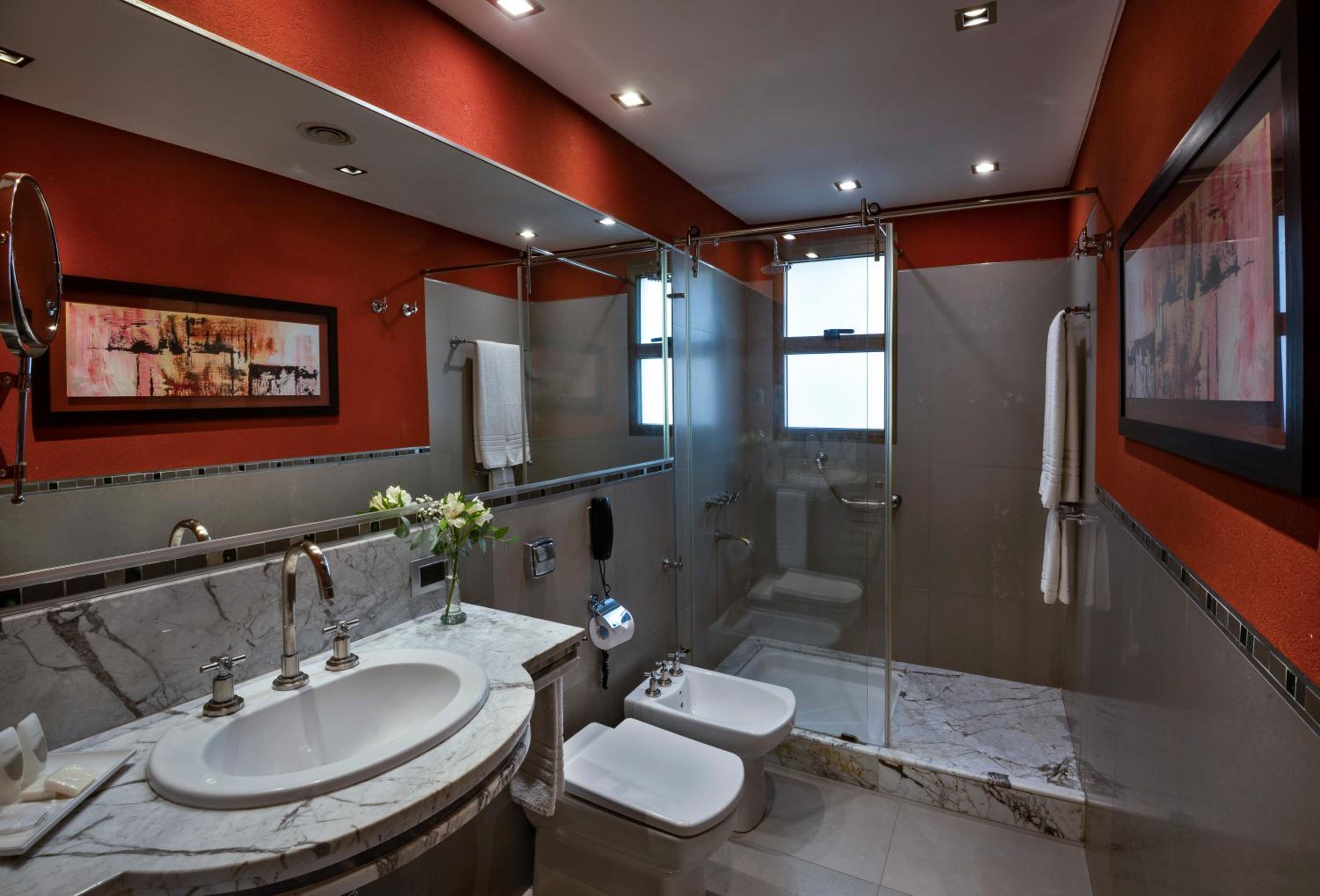 Superior Double Room thumbnail 6