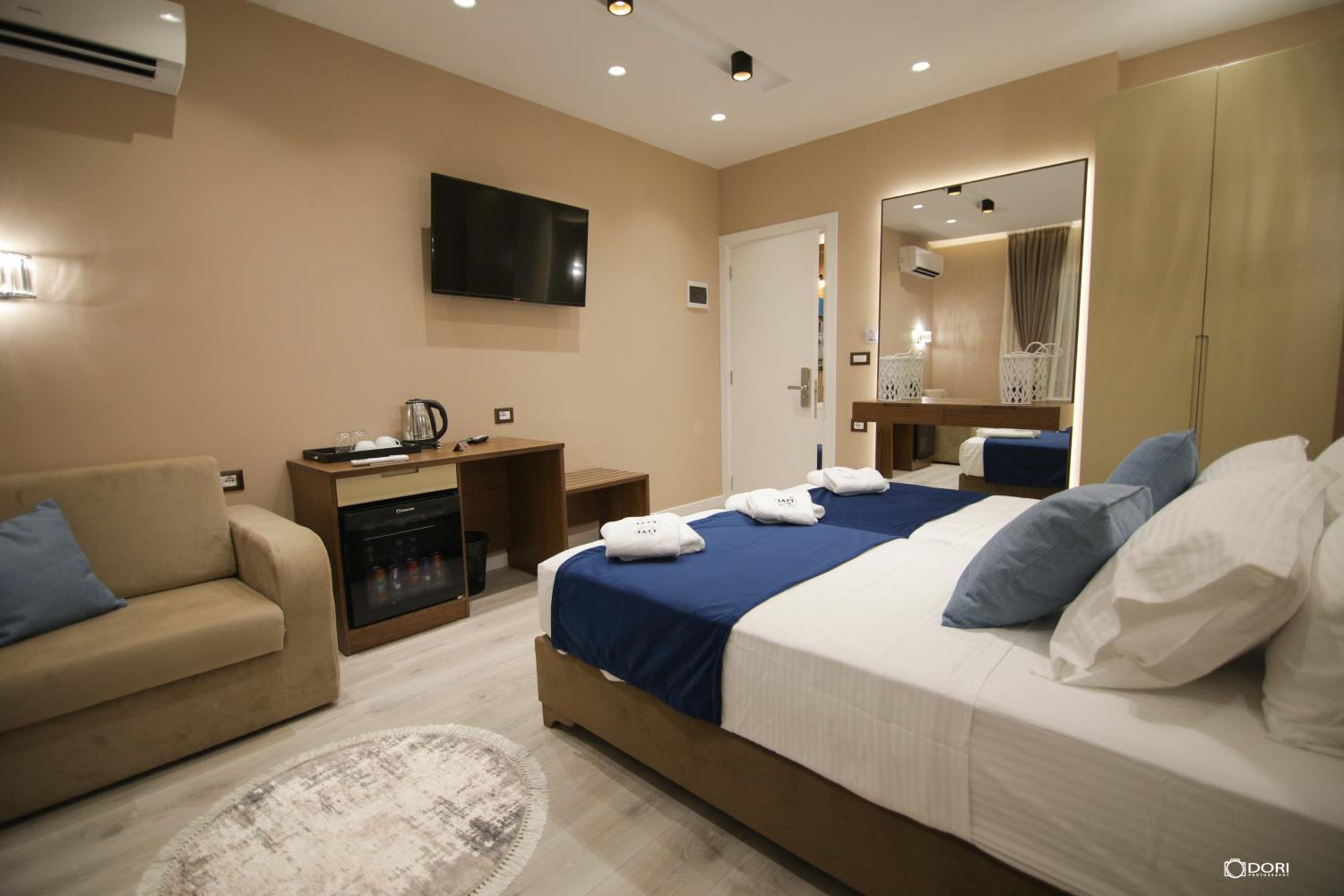 Deluxe Double Room photo 2