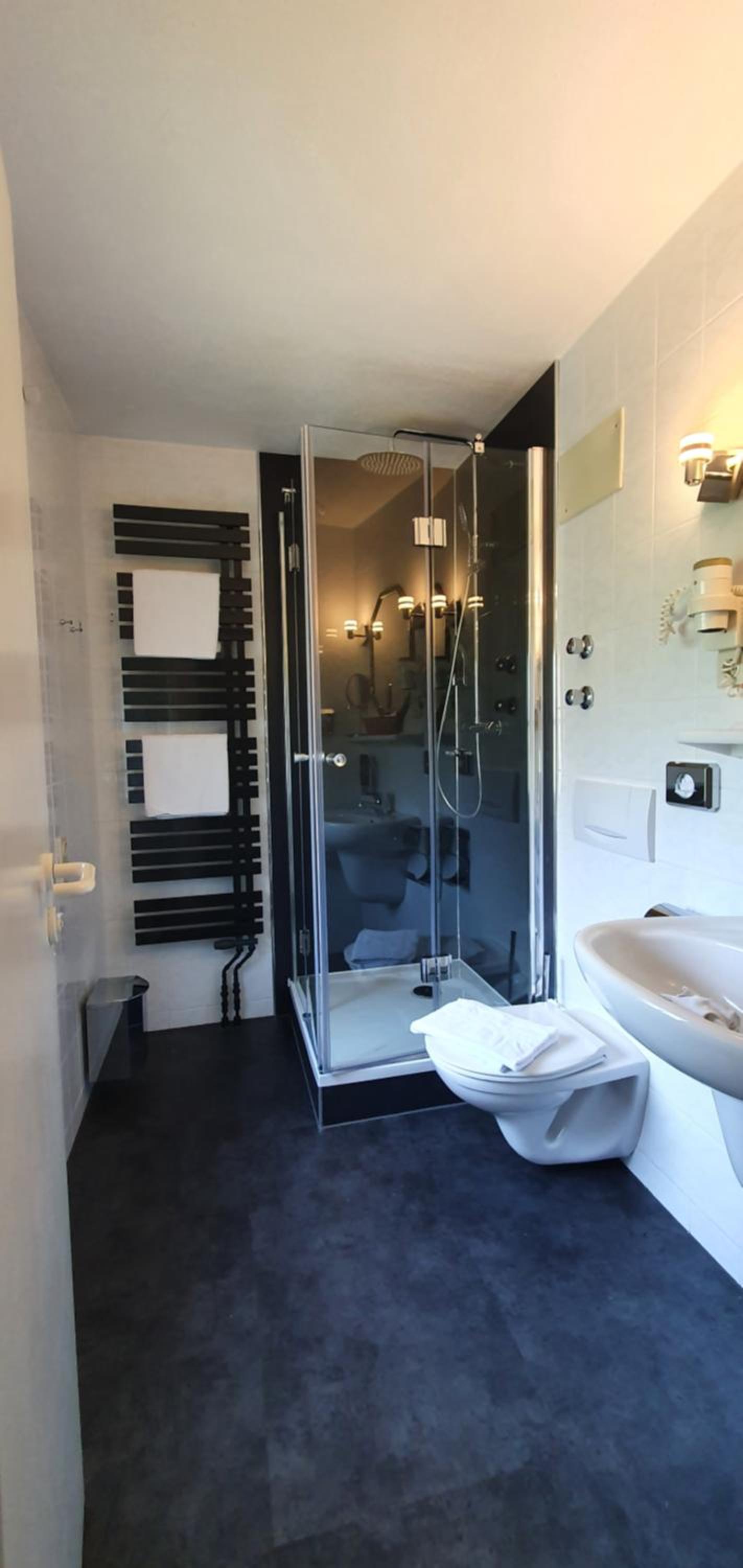 Double Room - Photo 3