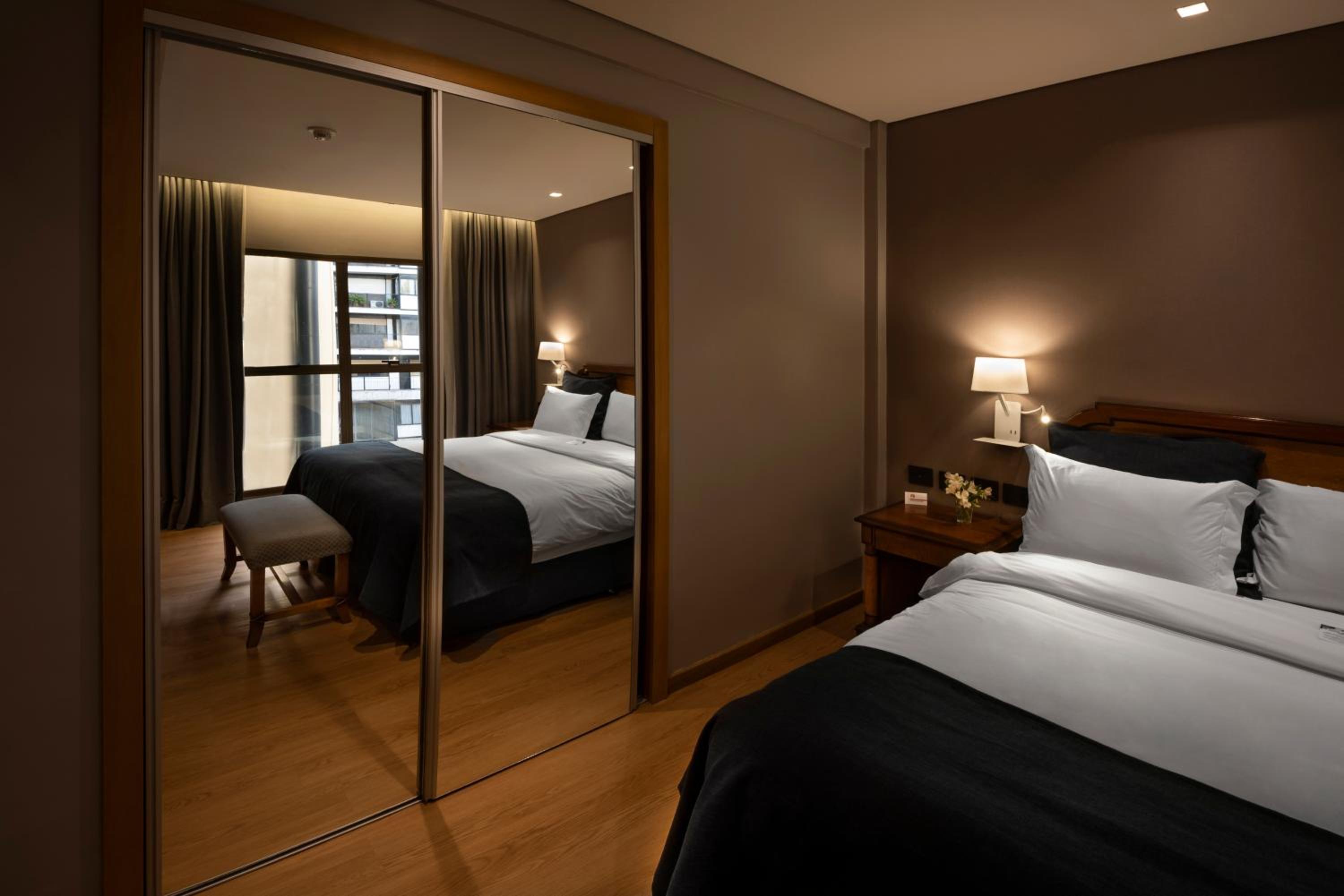 Deluxe Queen Room