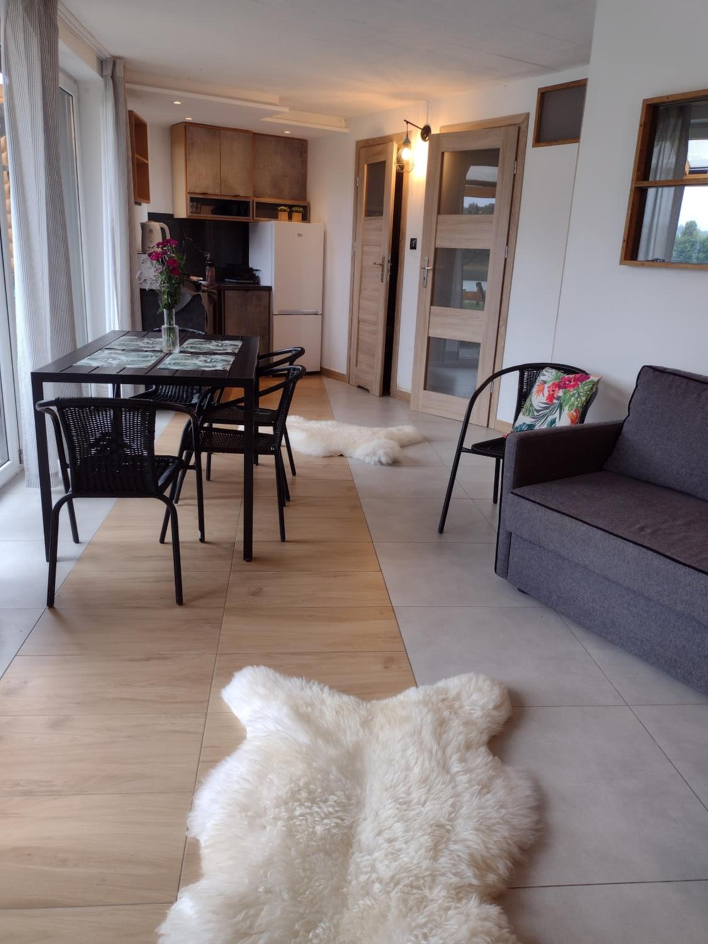 Apartment photo 2