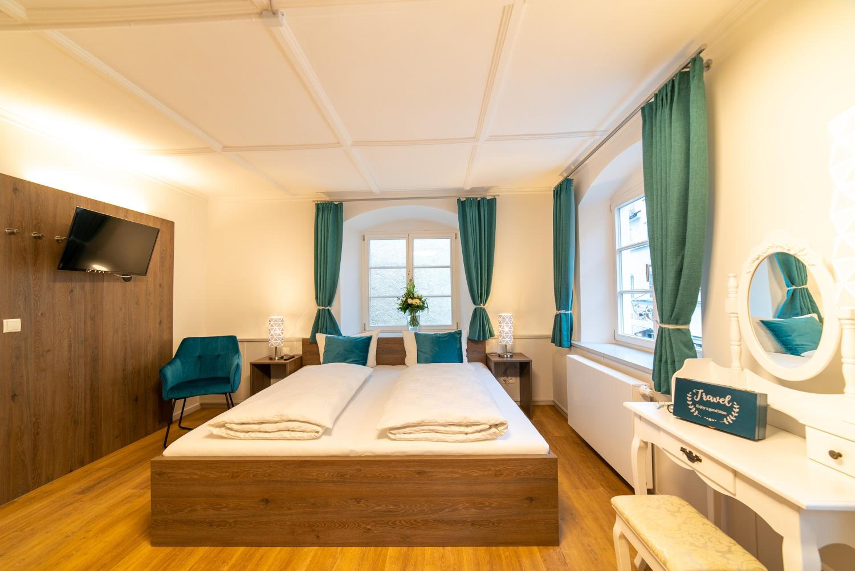 Double Room - Photo 6