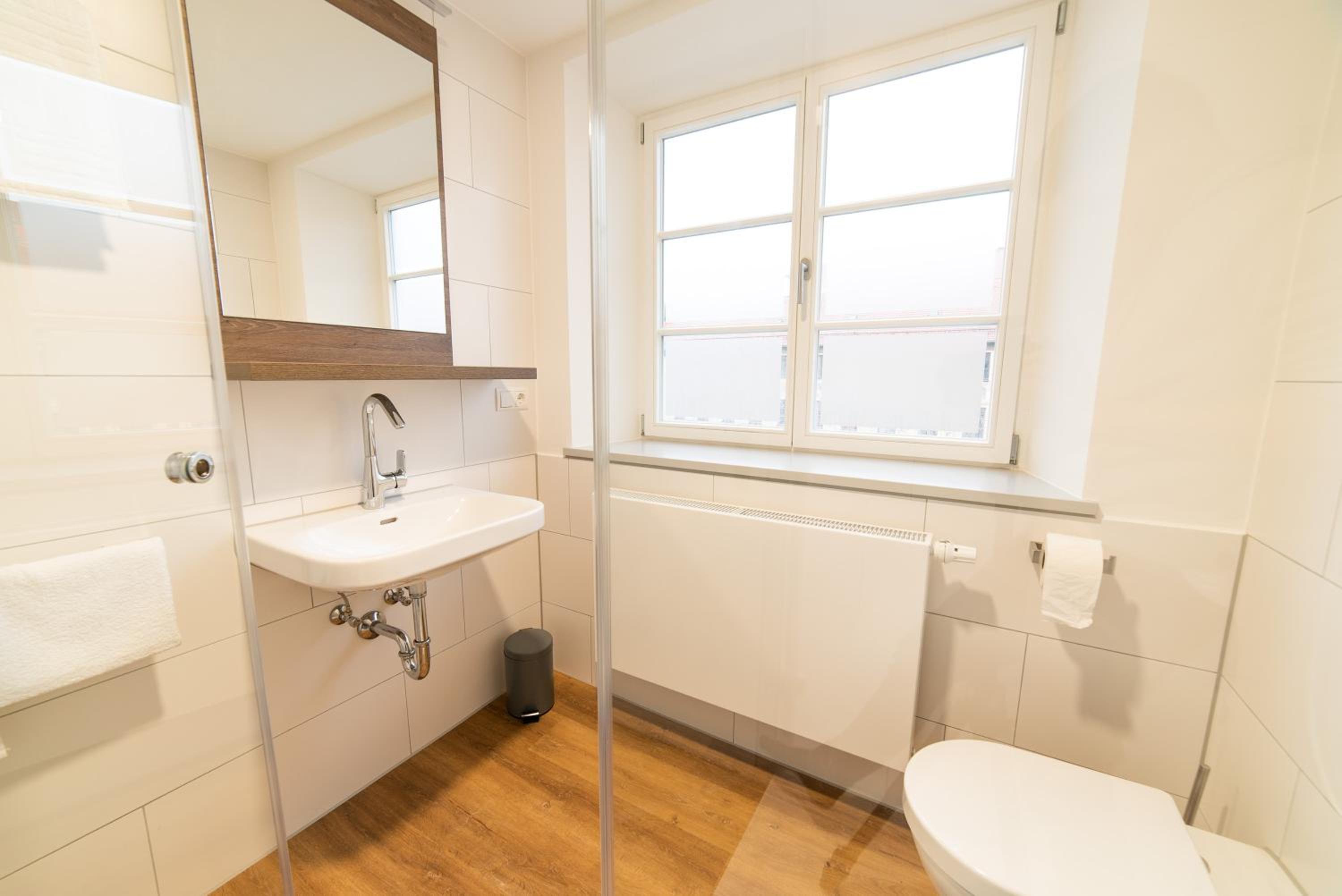 Double Room - Photo 9
